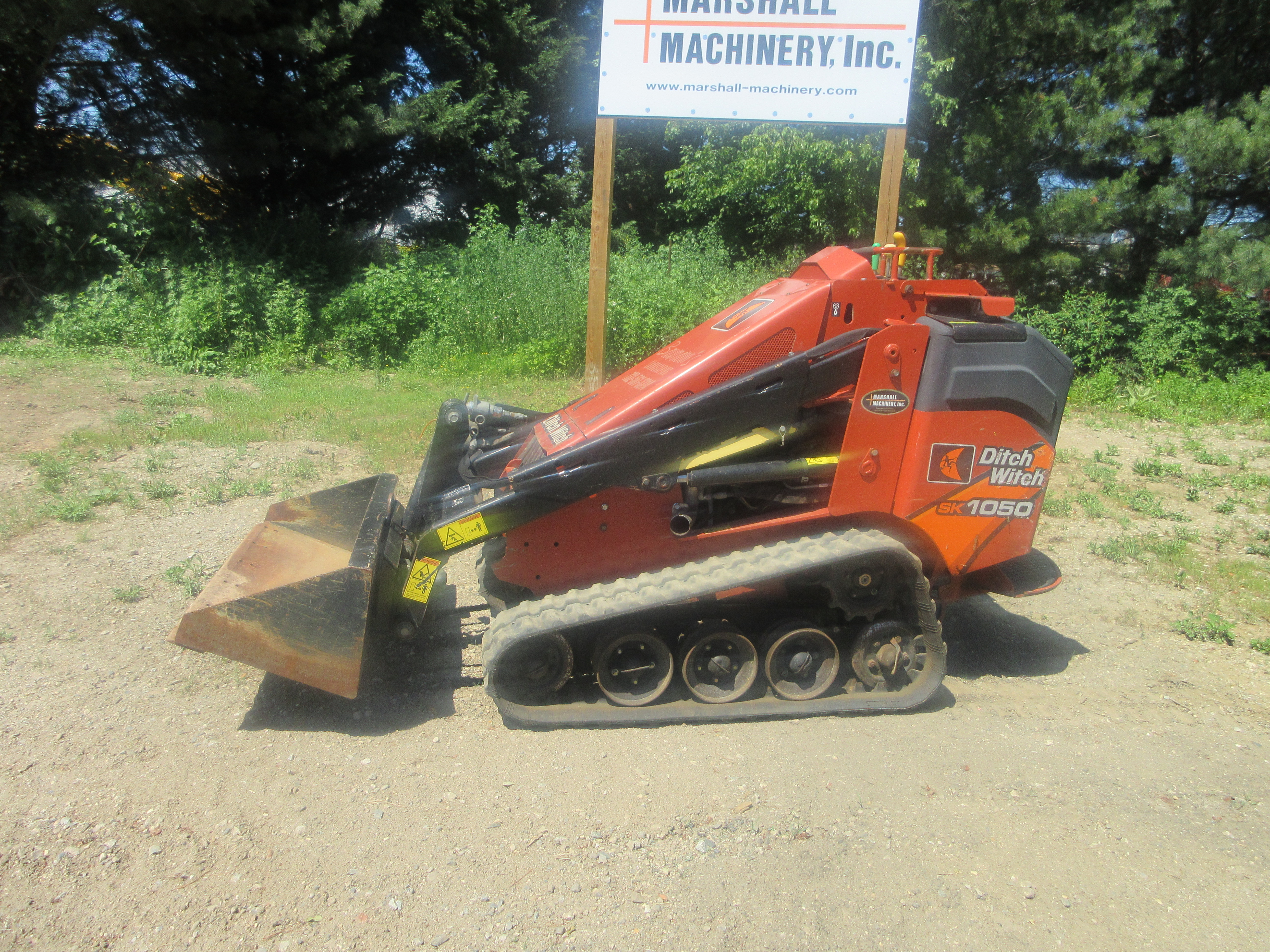 2018 Ditch Witch SK1050 Skid Steer Loader