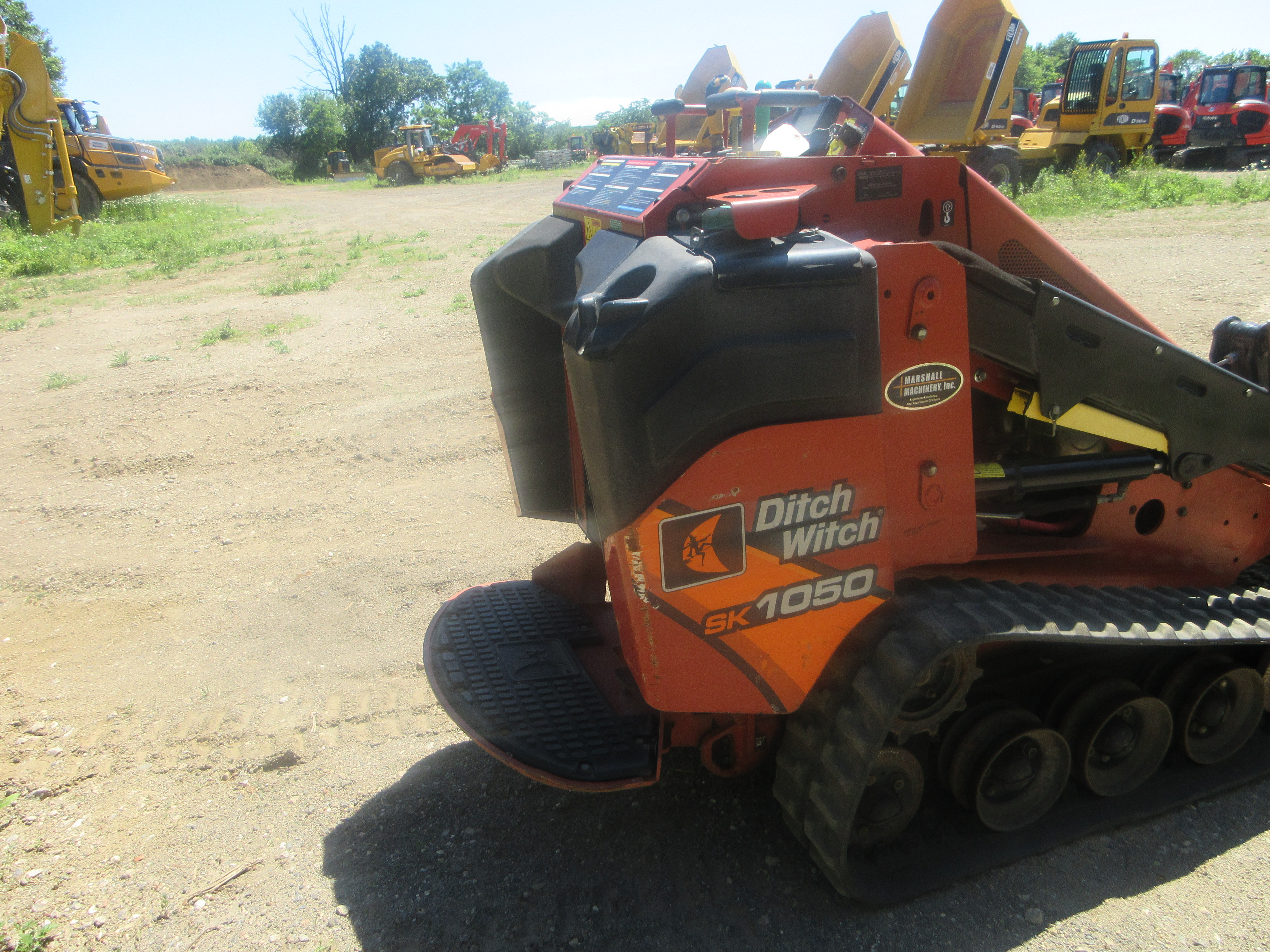 2018 Ditch Witch SK1050 Skid Steer Loader