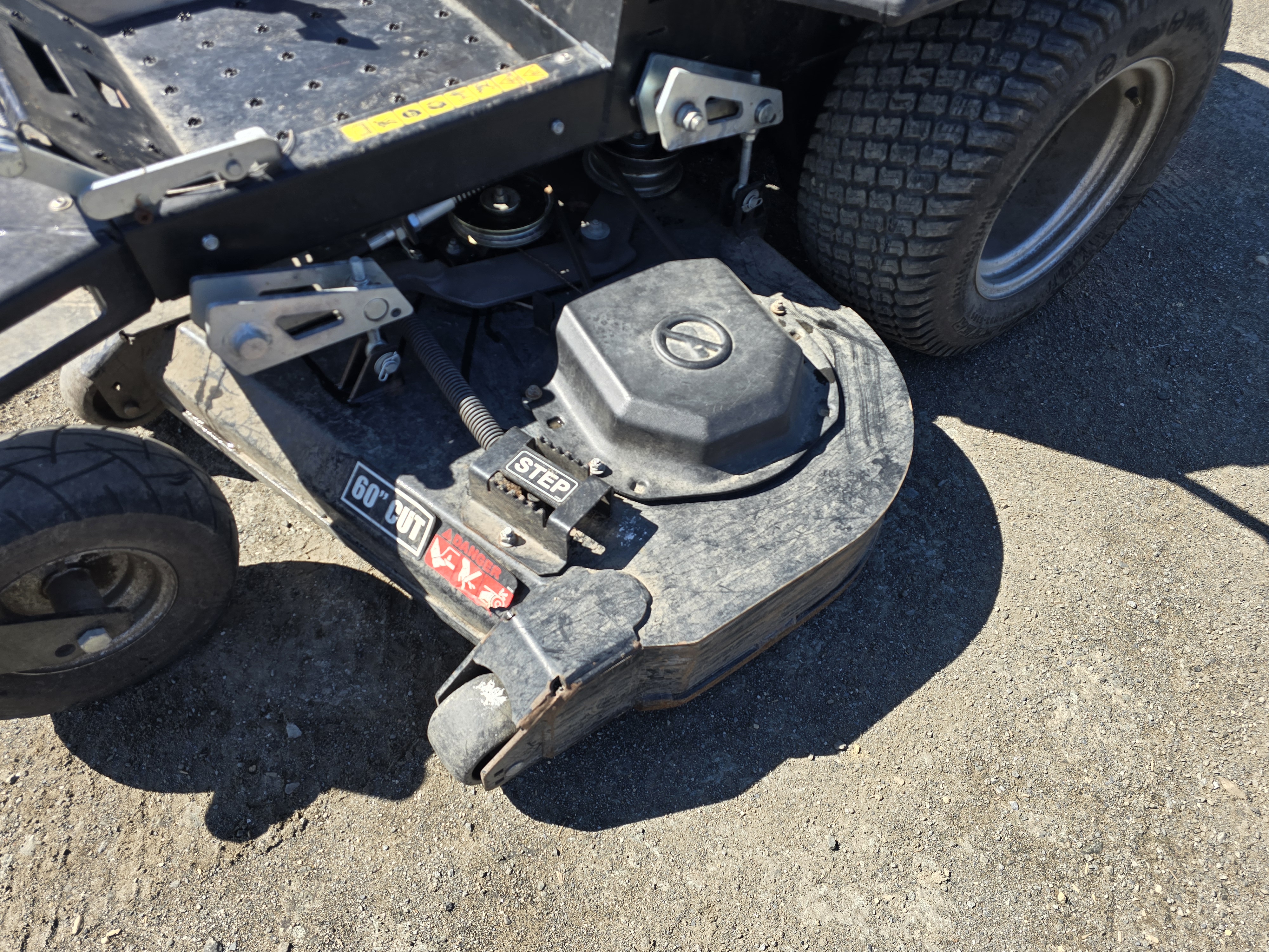 2022 Dixie Chopper HP2460KW Lawn Tractor