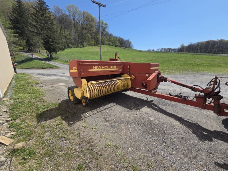 2001 New Holland 575 Baler/Square