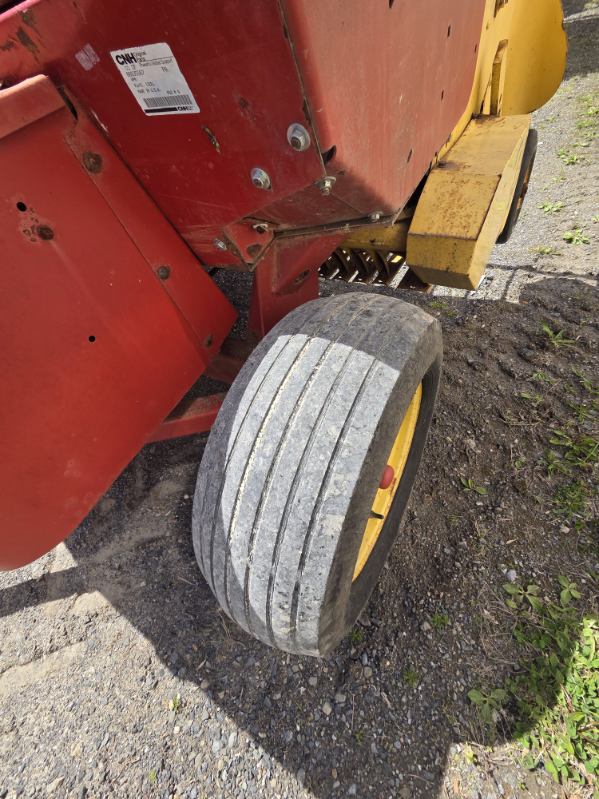 2001 New Holland 575 Baler/Square