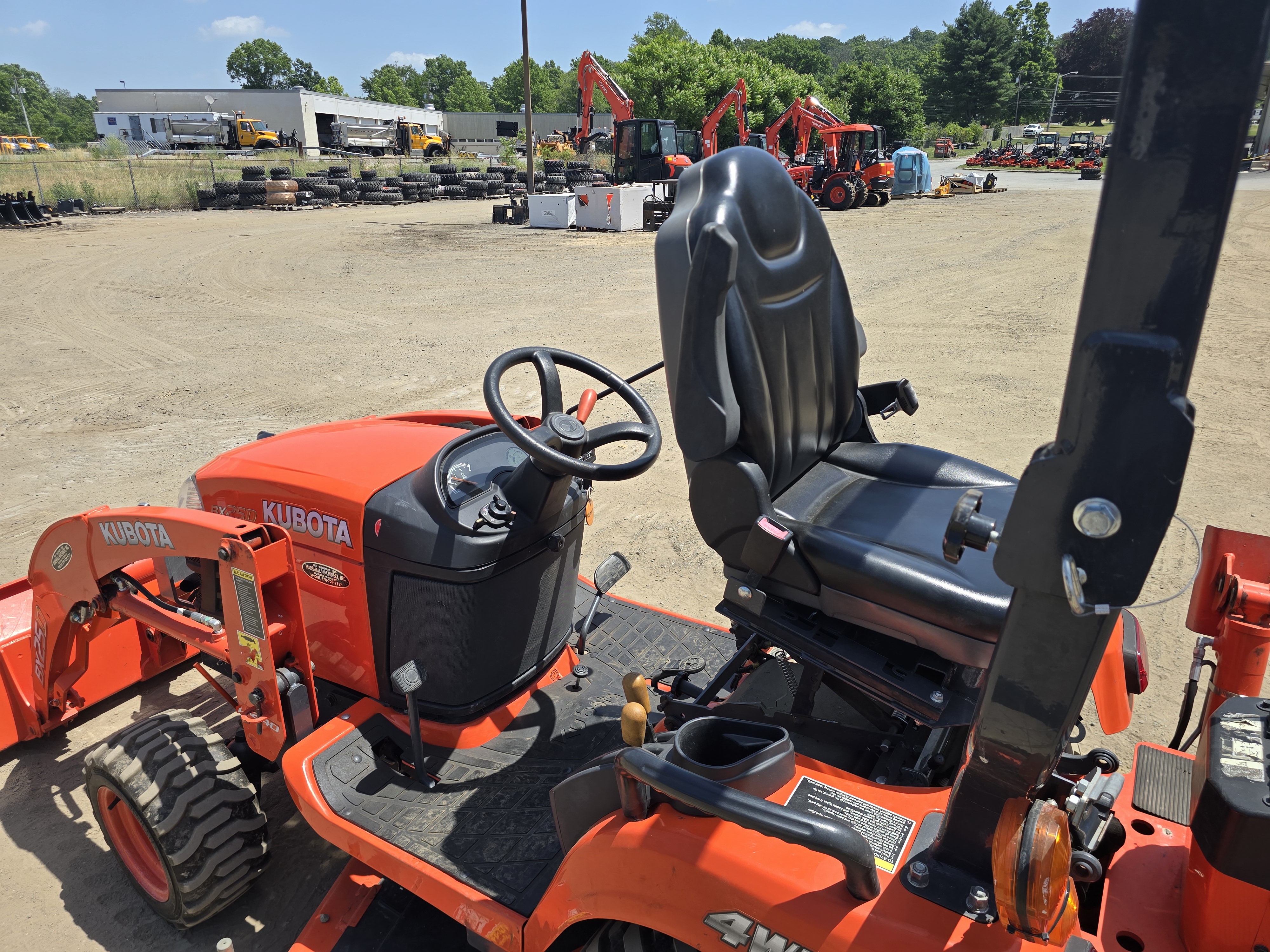 2016 Kubota BX25DLB-R-1 Tool Bar