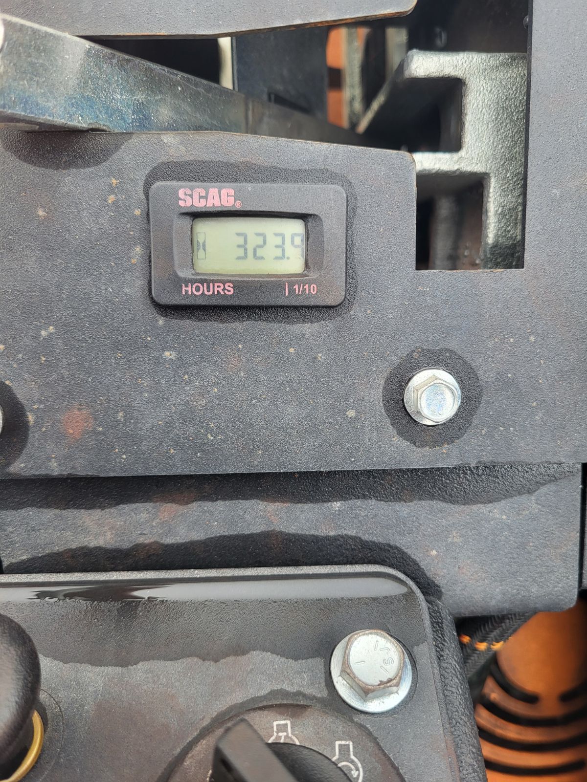 2014 Kubota Z725 Mower/Zero Turn
