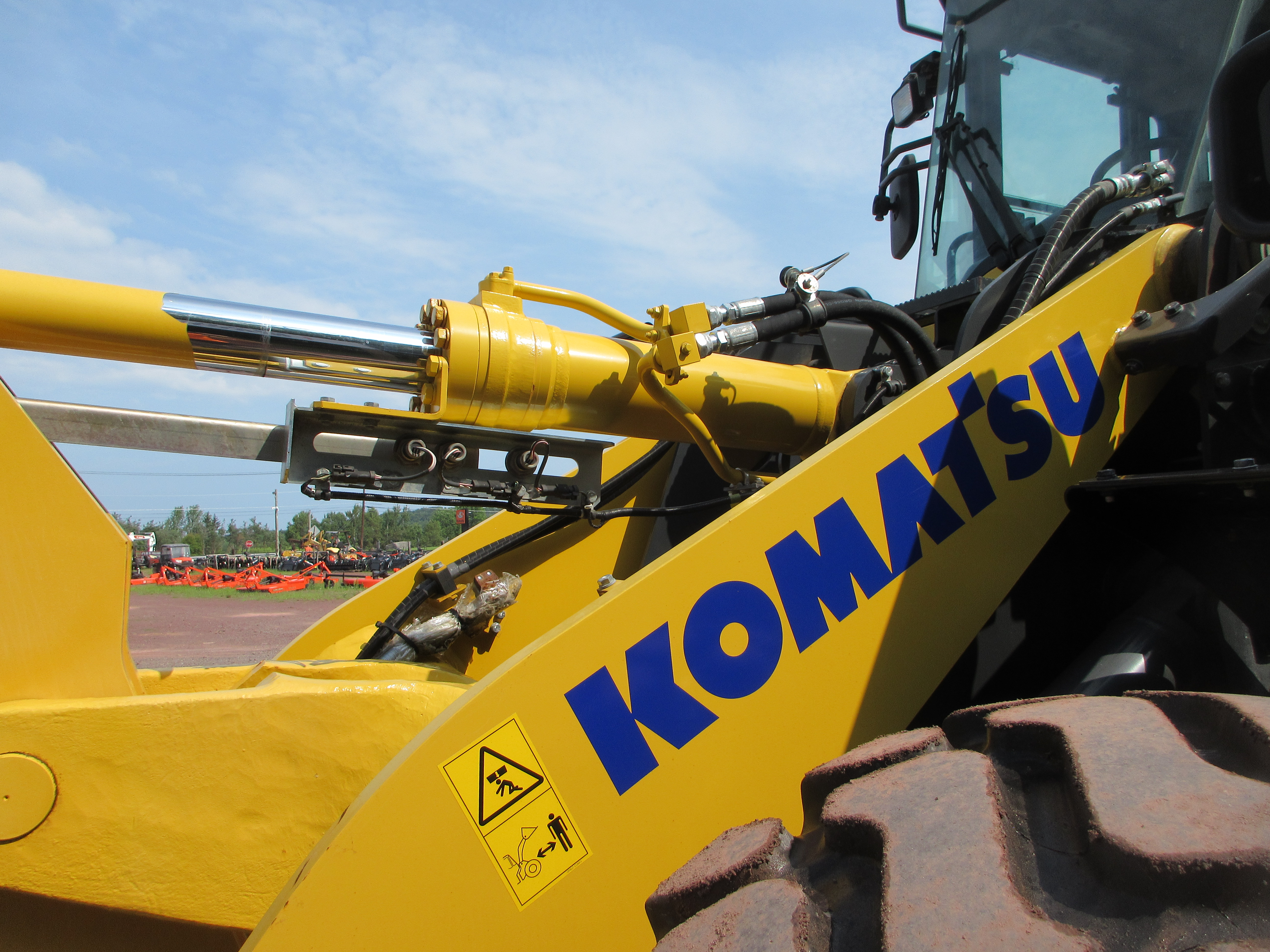 2023 Komatsu WA270-8 Wheel Loader