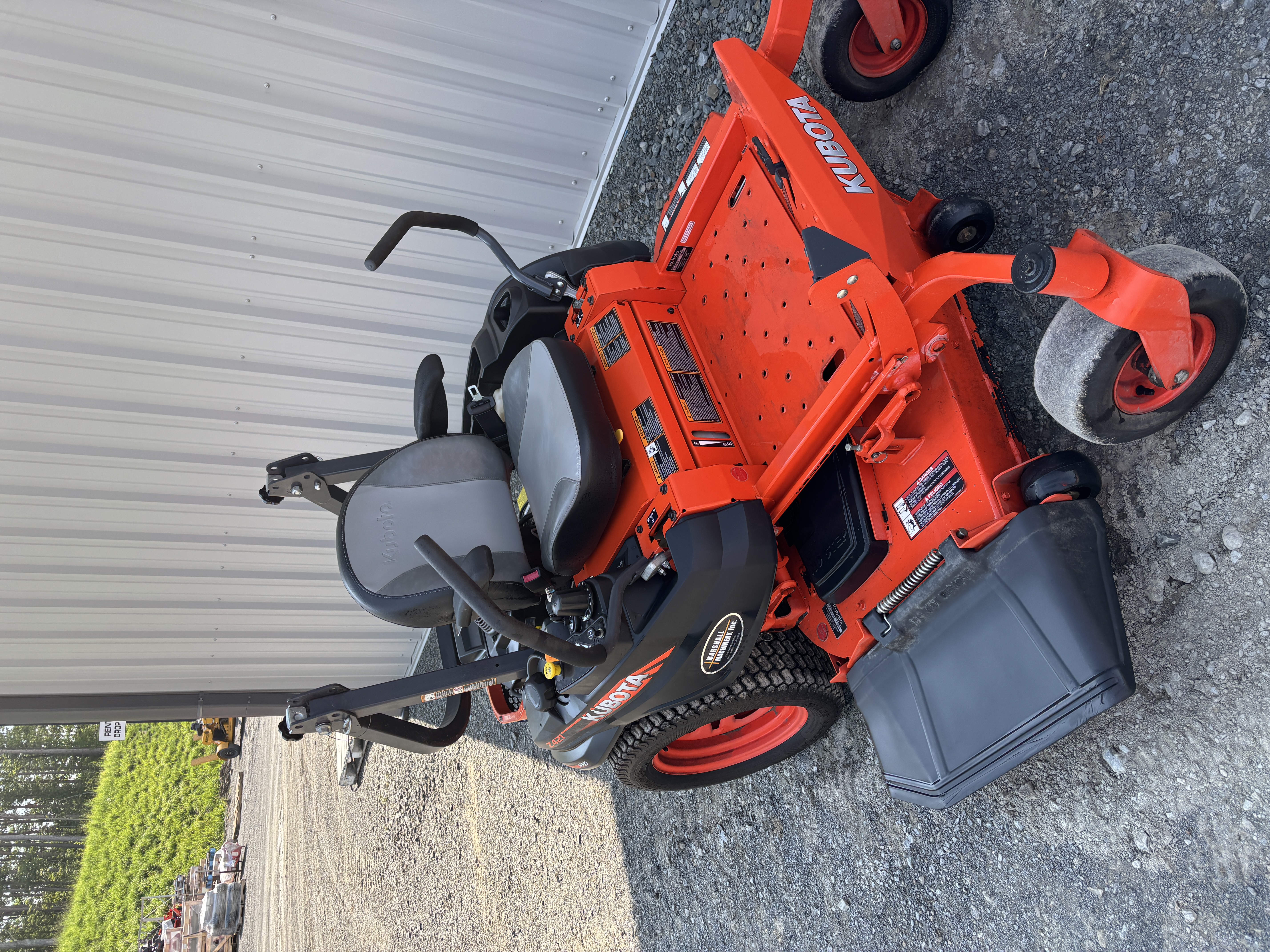 2017 Kubota Z421 Tractor
