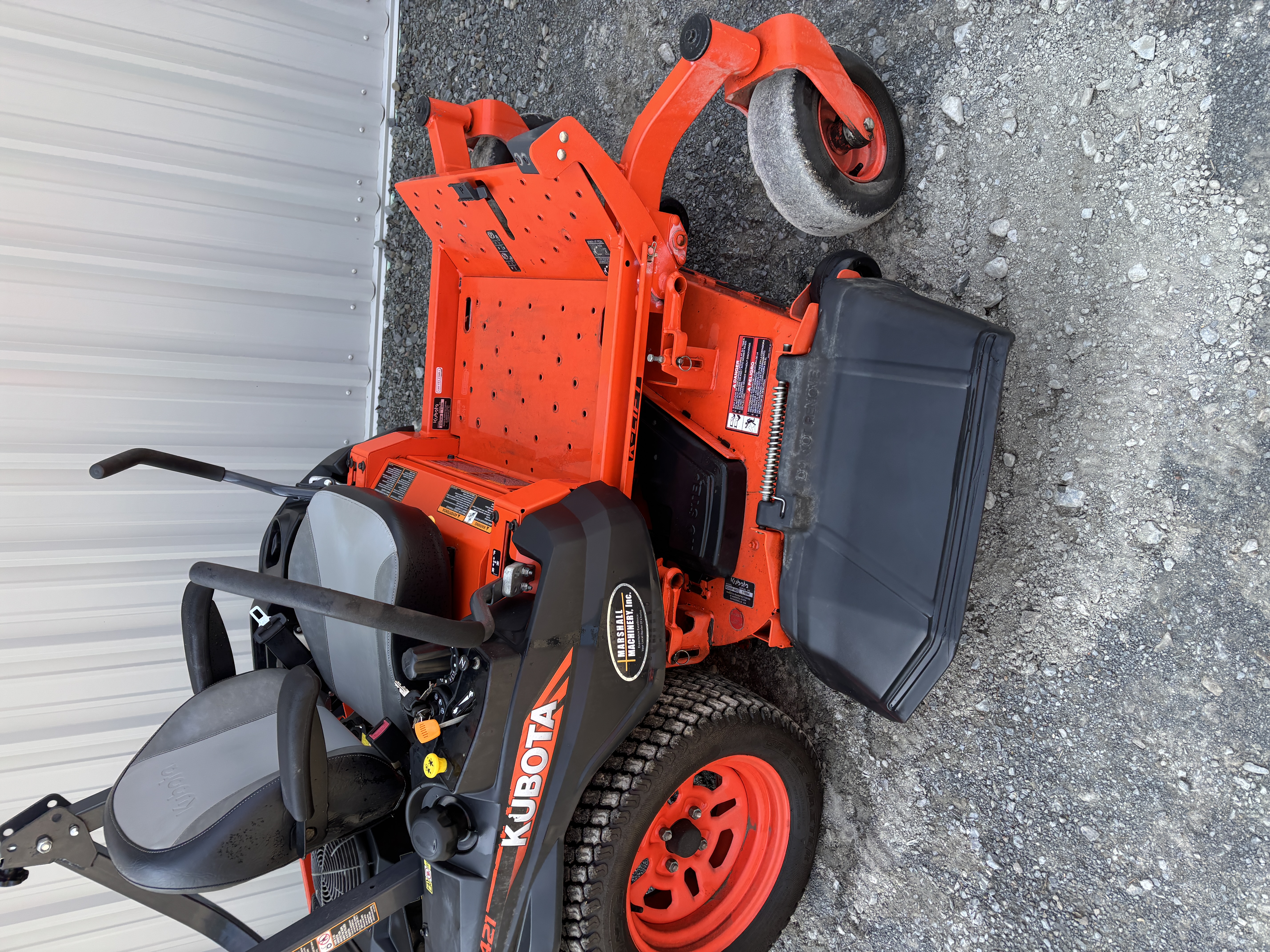 2017 Kubota Z421 Tractor