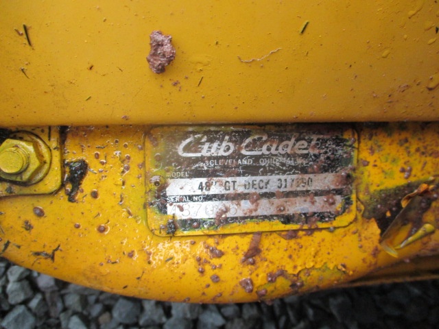 1994 Cub Cadet 1864 Lawn Tractor