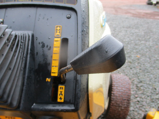 1994 Cub Cadet 1864 Lawn Tractor