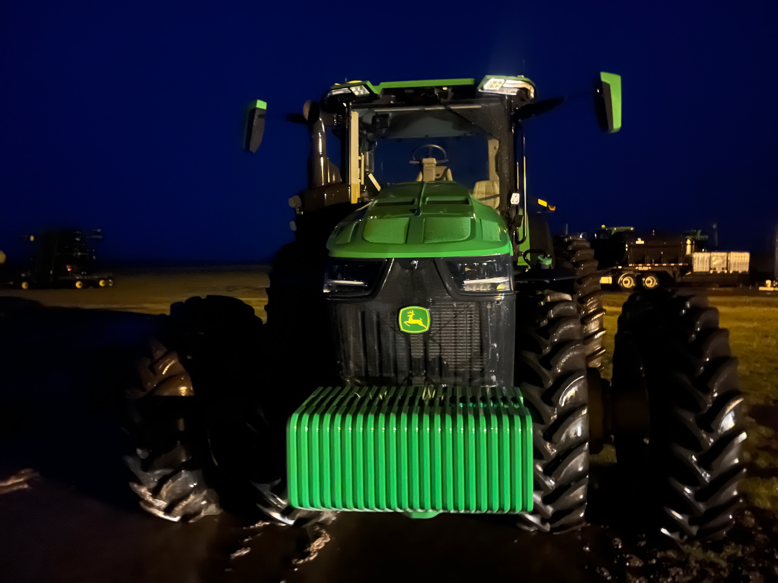 2021 John Deere 8R 370 Tractor