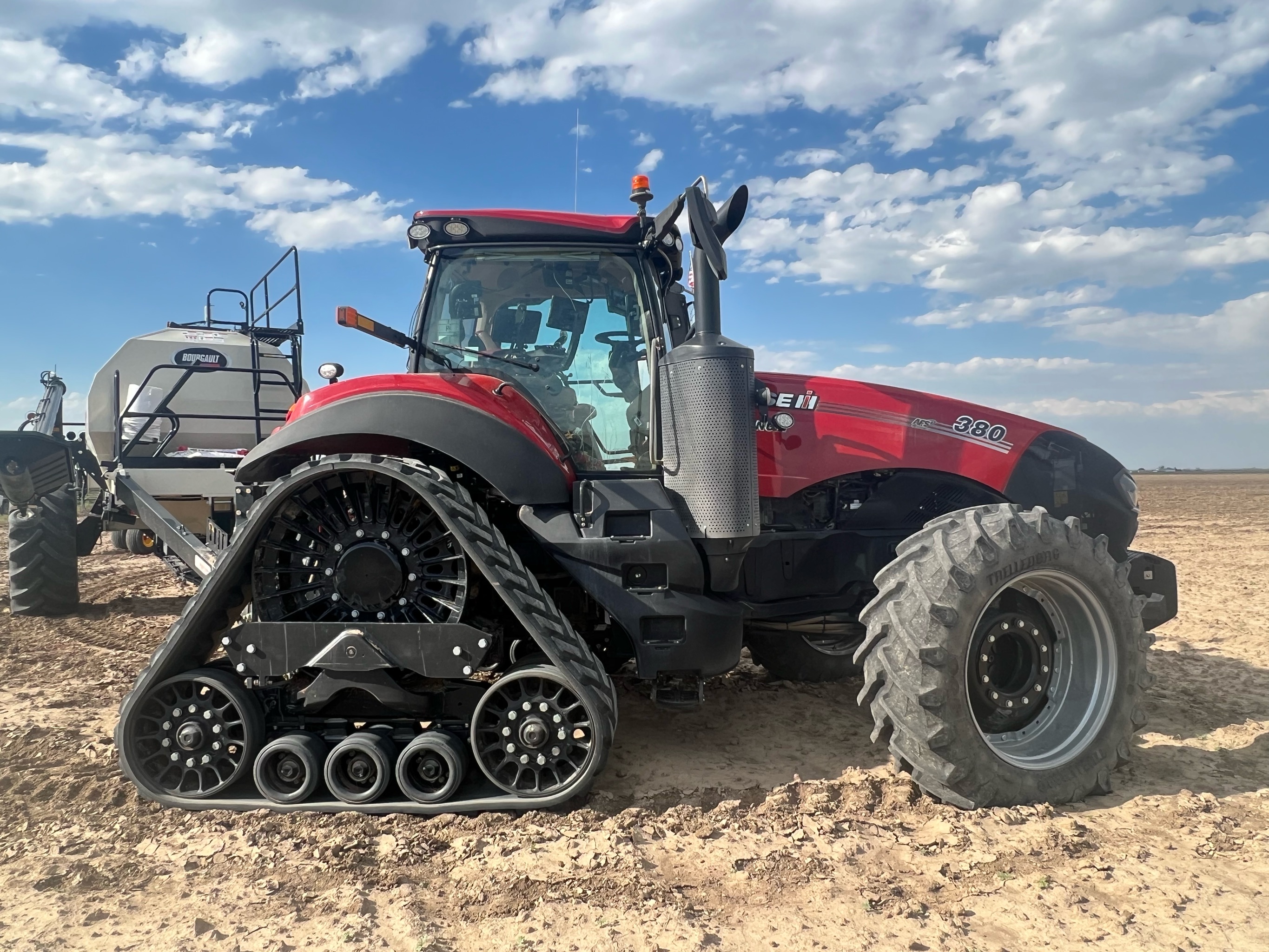 2021 Case IH MAGNUM380 Tractor