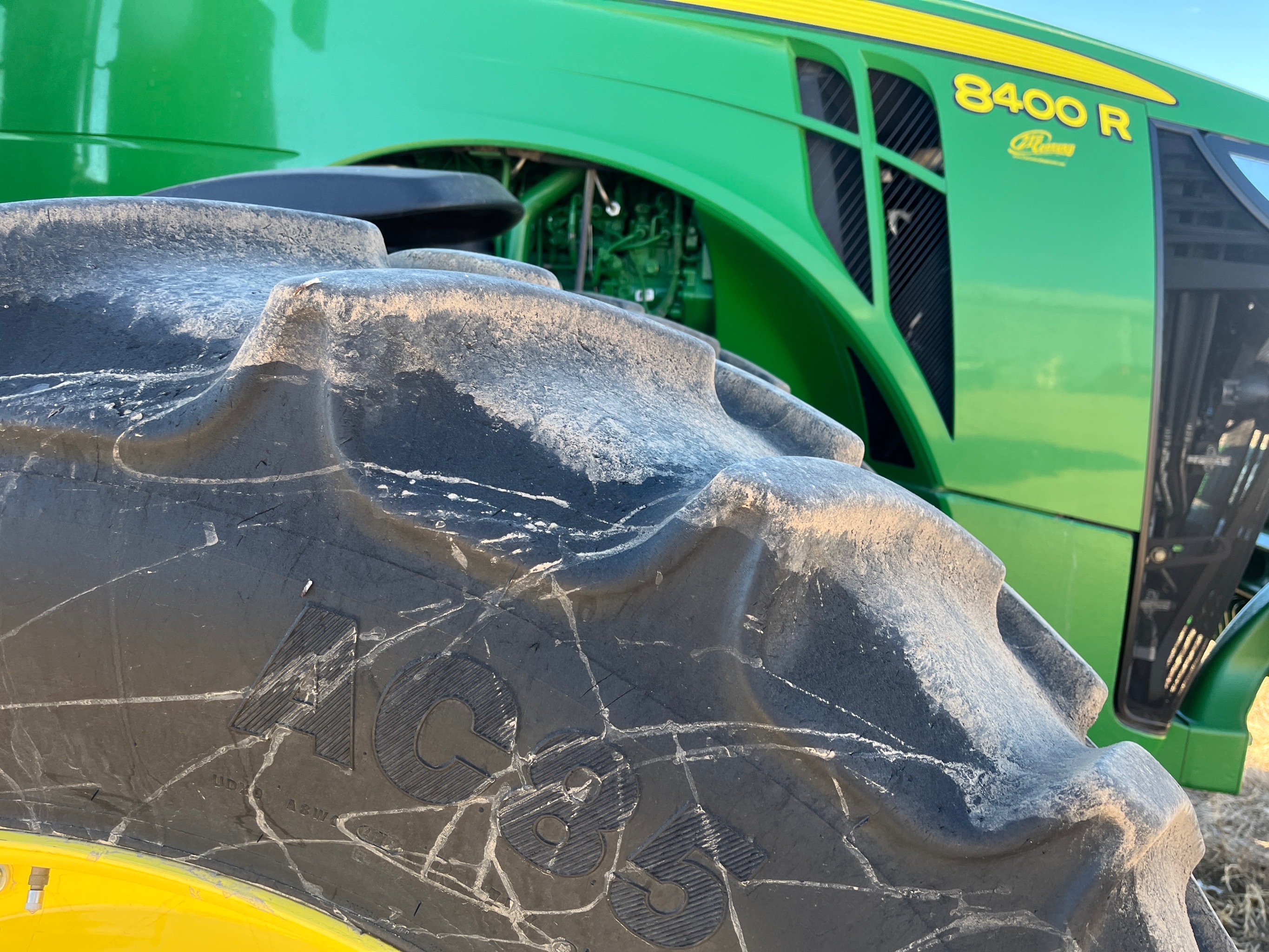 2019 John Deere 8400R Tractor