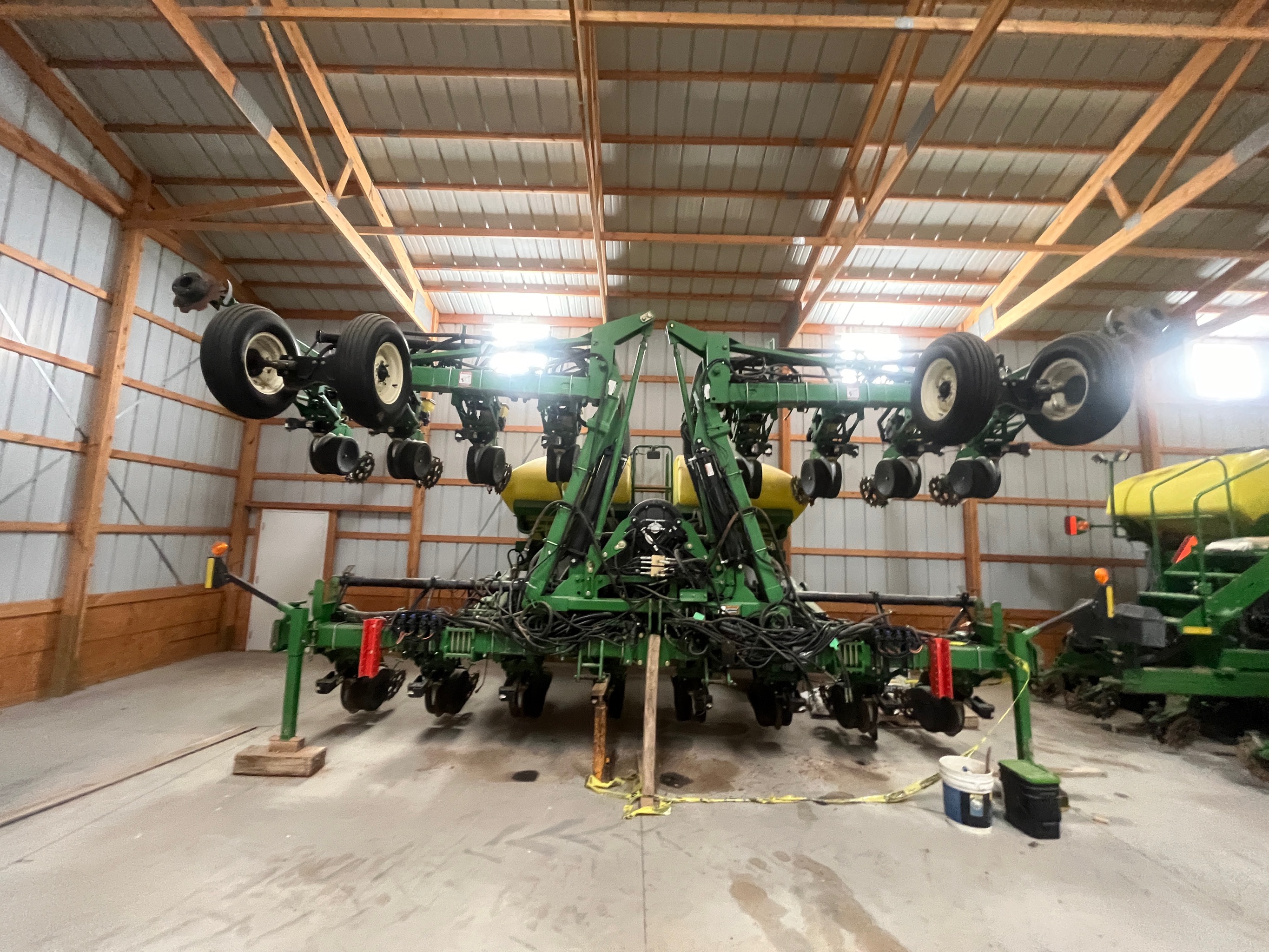 2009 John Deere 1720 Planter