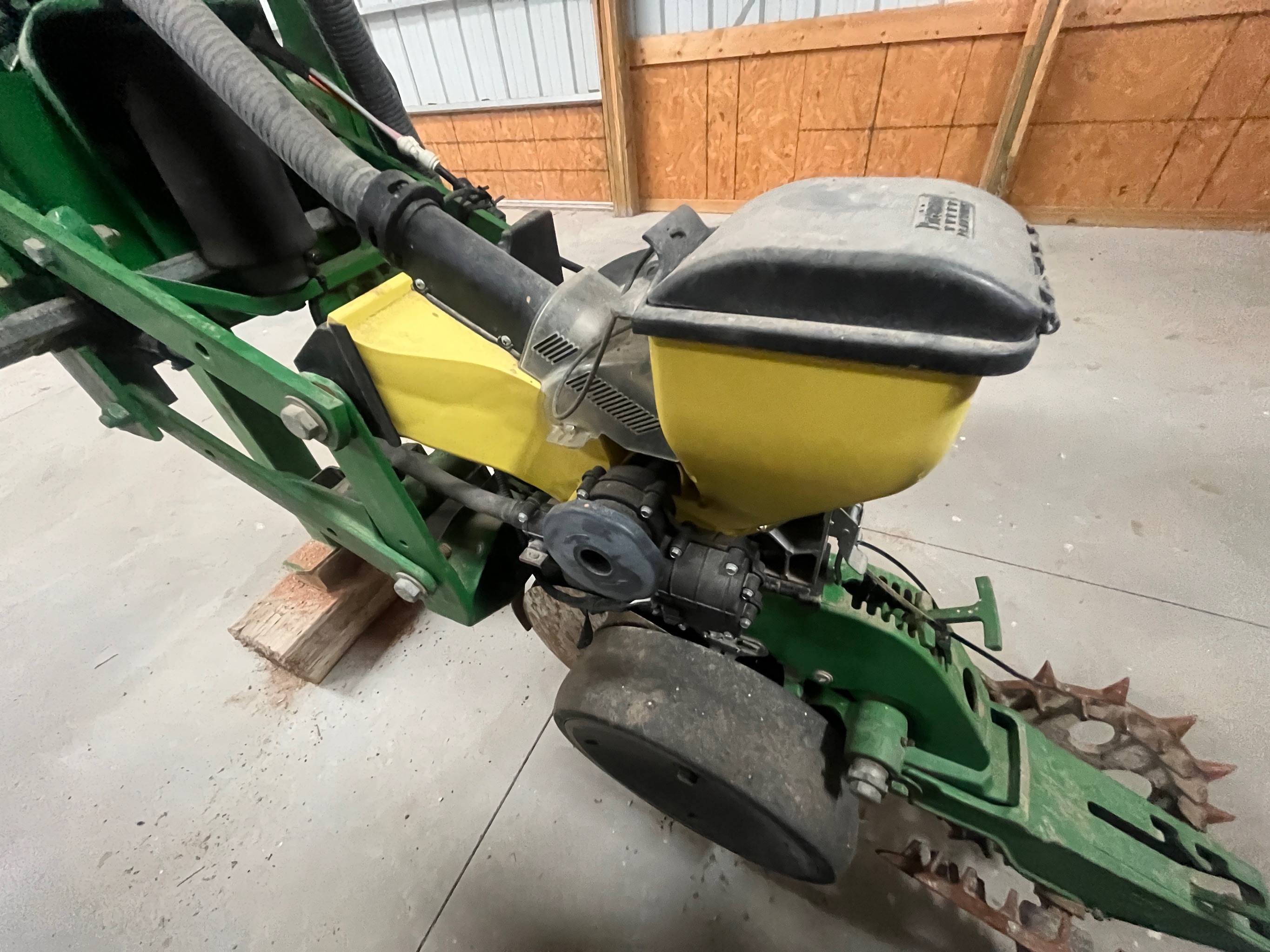 2009 John Deere 1720 Planter