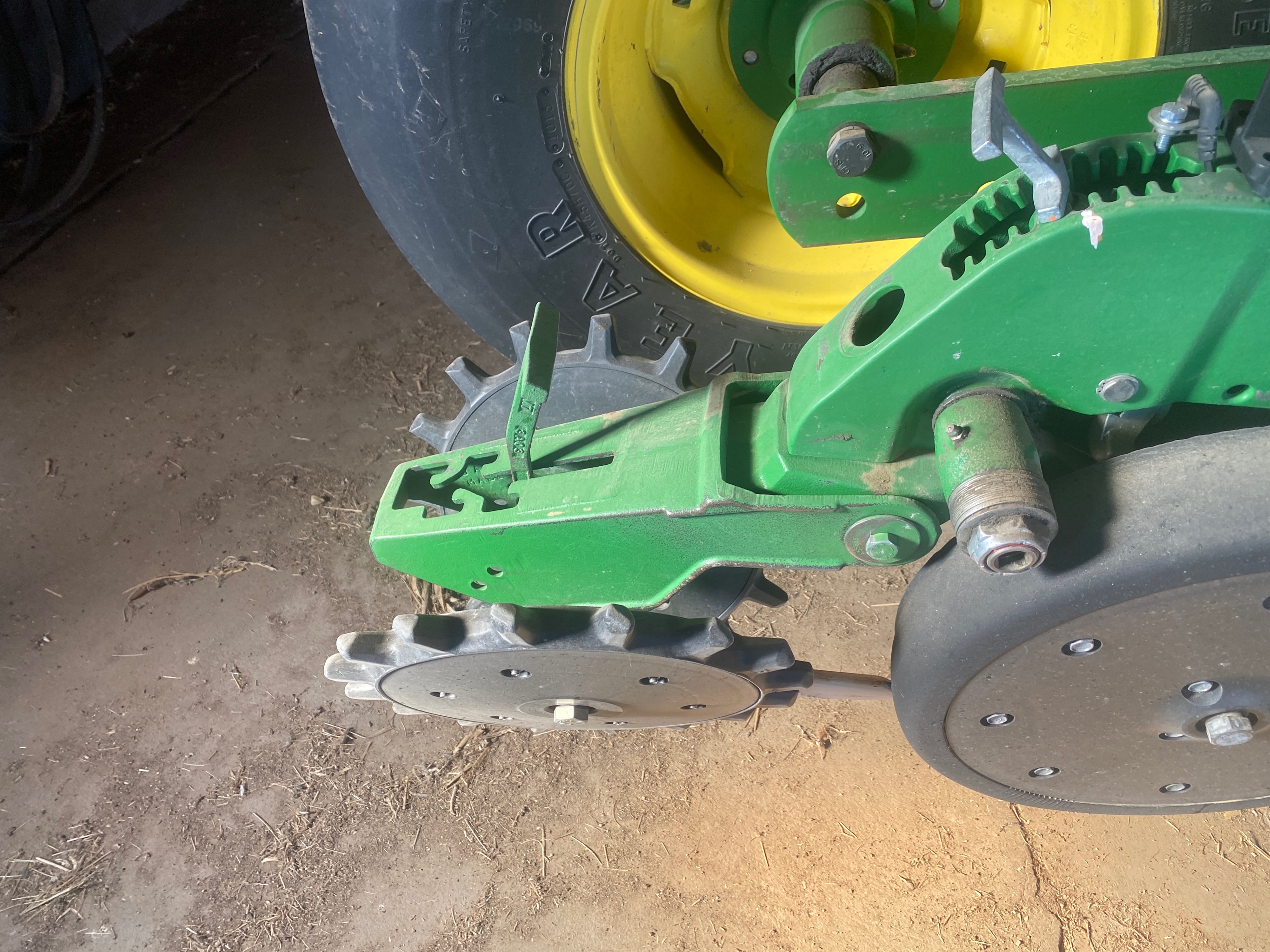 2013 John Deere 1770NT CCS Planter