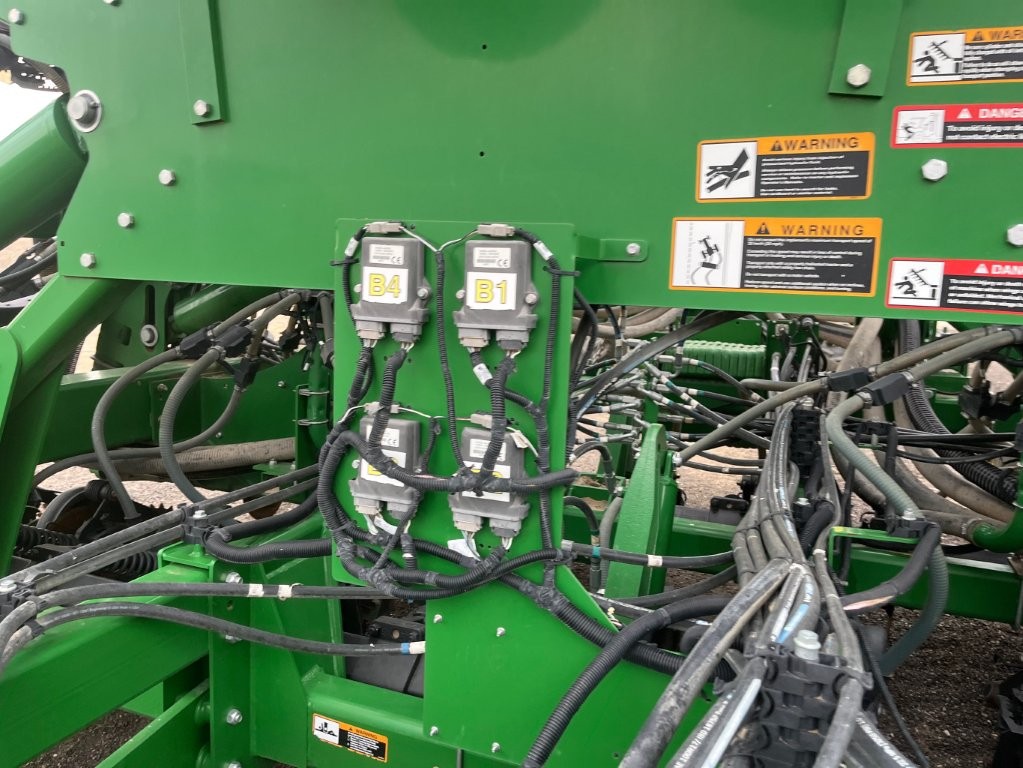 2016 John Deere 1910/1890 Air Seeder