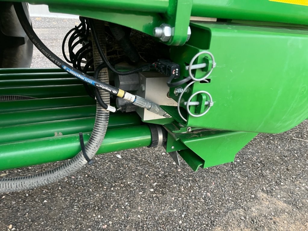 2016 John Deere 1910/1890 Air Seeder