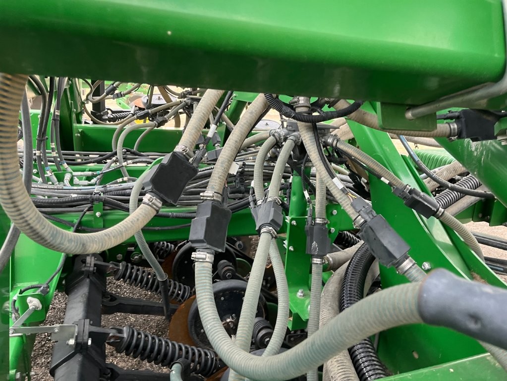 2016 John Deere 1910/1890 Air Seeder