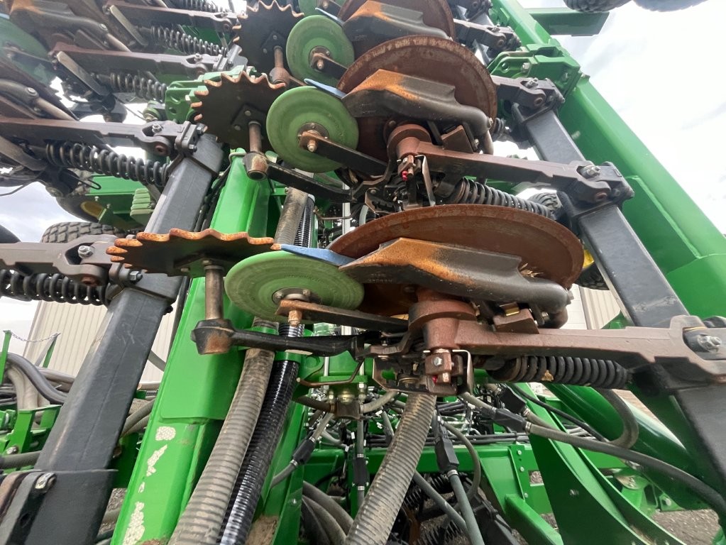 2016 John Deere 1910/1890 Air Seeder