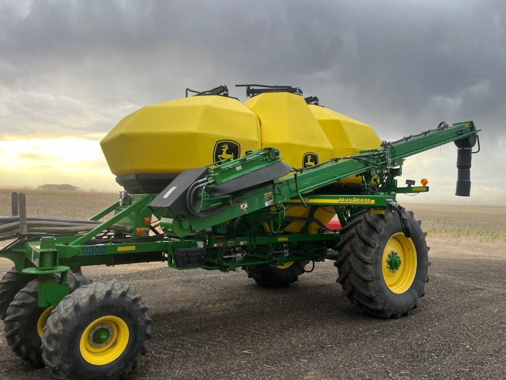 2016 John Deere 1910/1890 Air Seeder