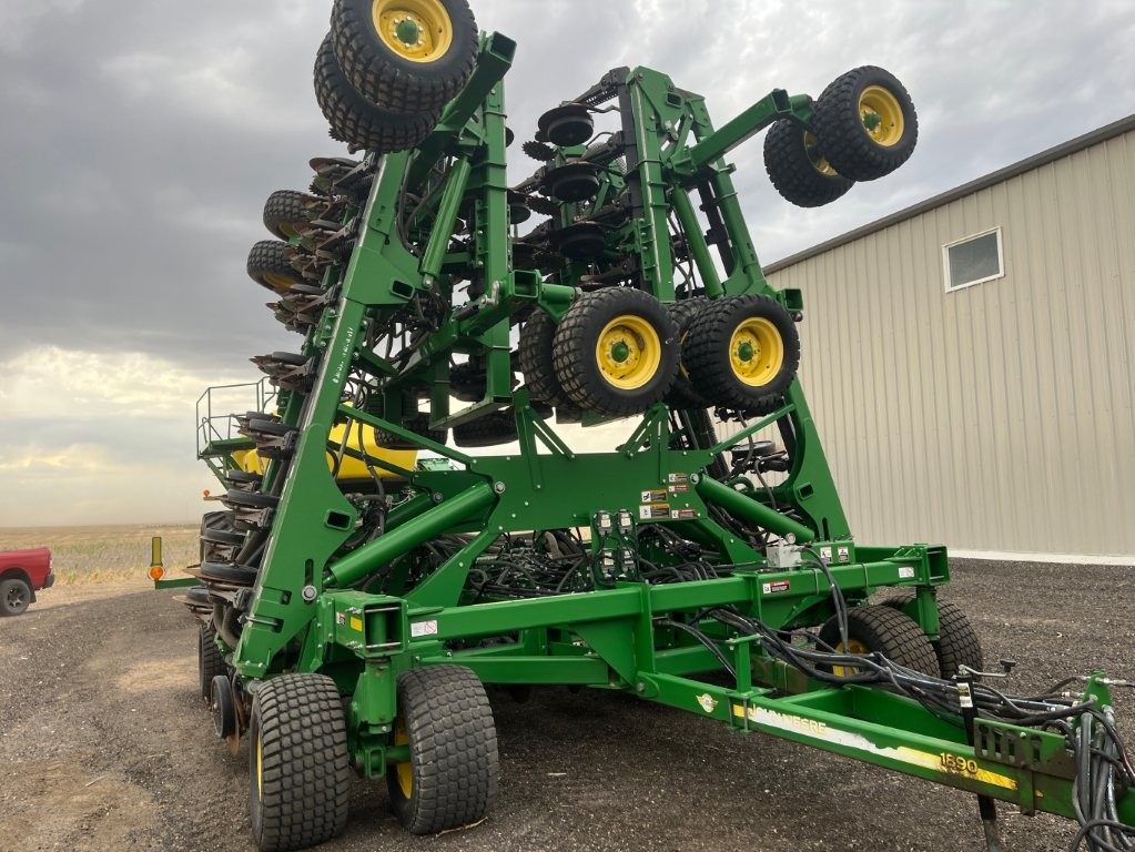 2016 John Deere 1910/1890 Air Seeder