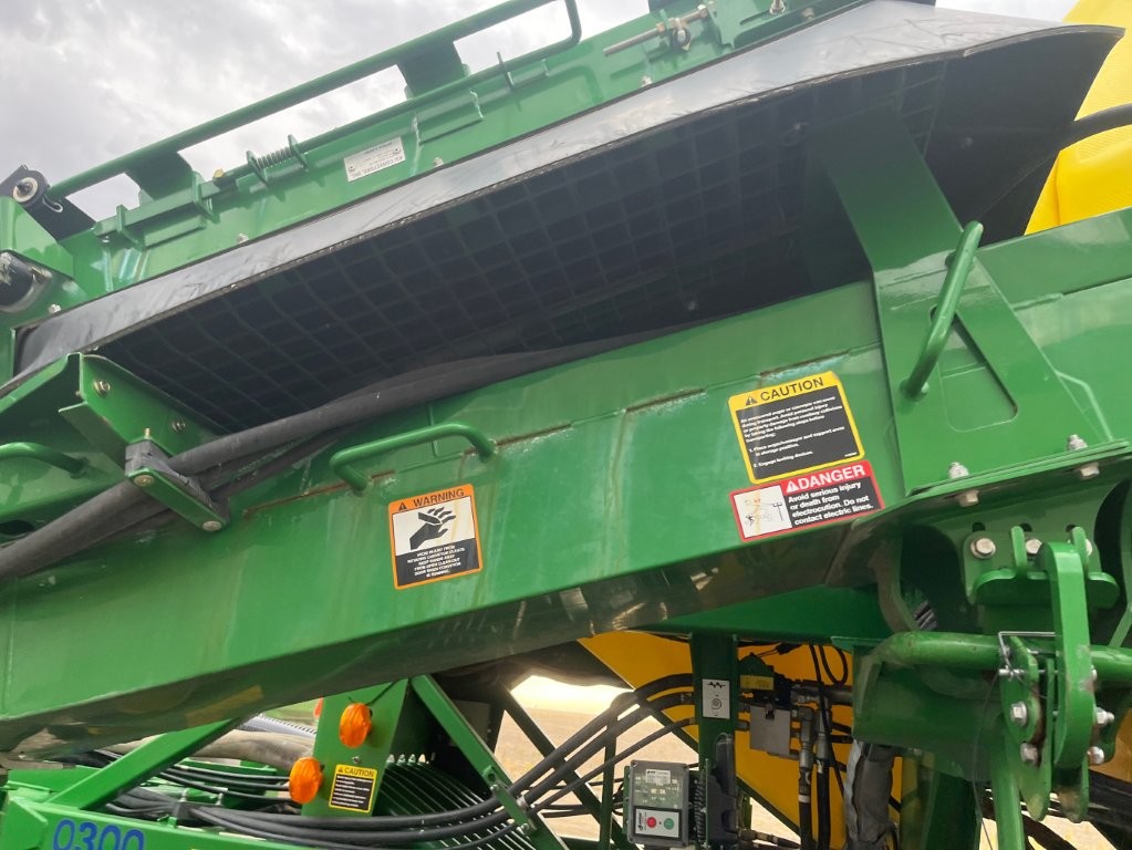 2016 John Deere 1910/1890 Air Seeder