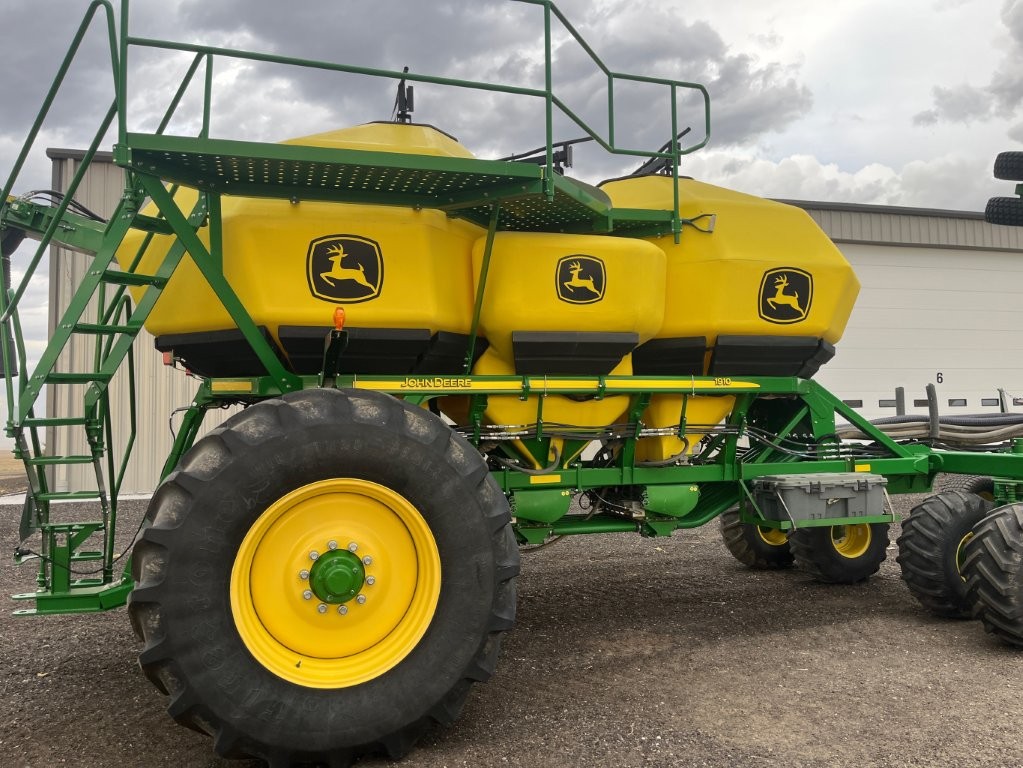 2016 John Deere 1910/1890 Air Seeder