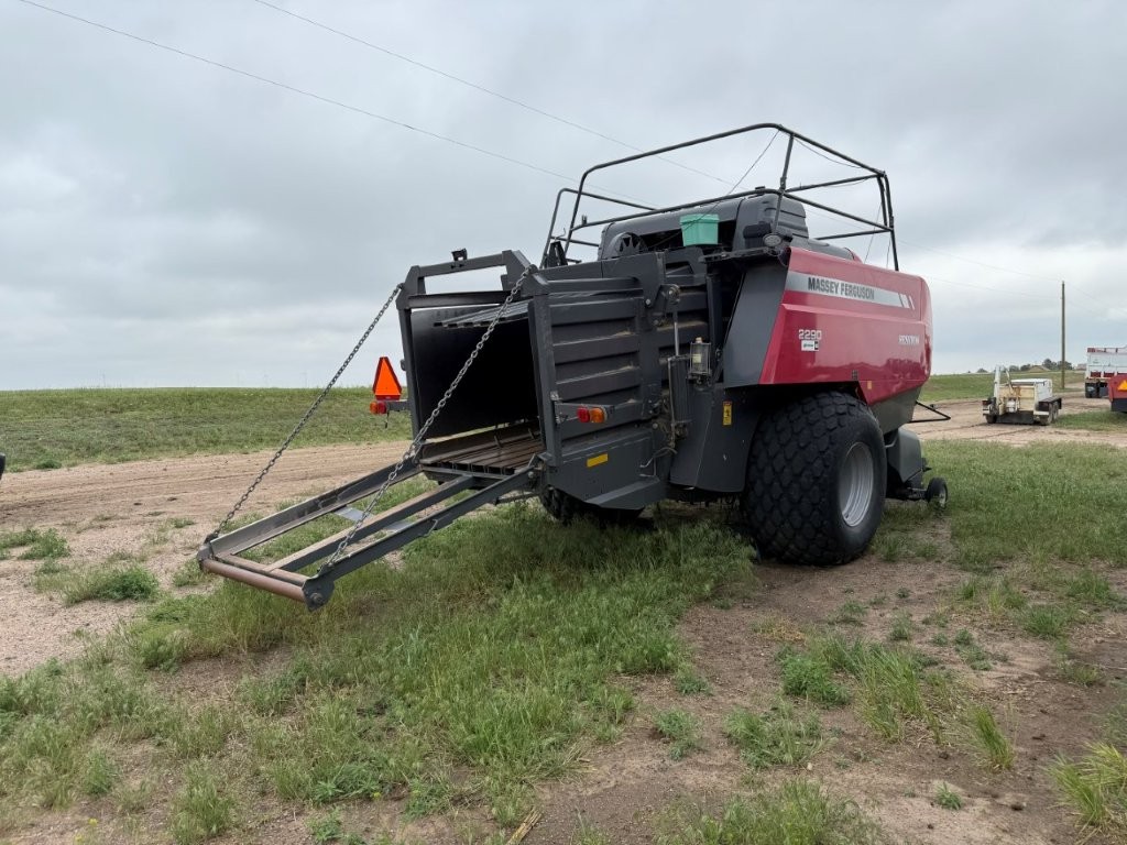 2017 Massey Ferguson 2290 Baler/Big Square