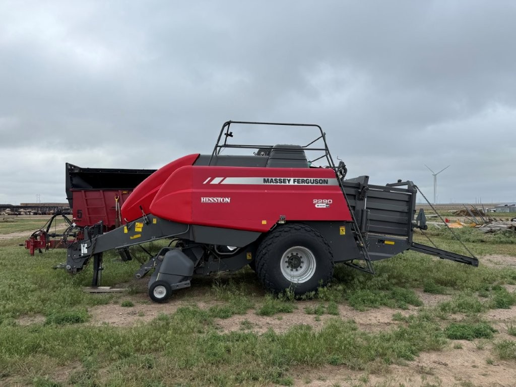 2017 Massey Ferguson 2290 Baler/Big Square