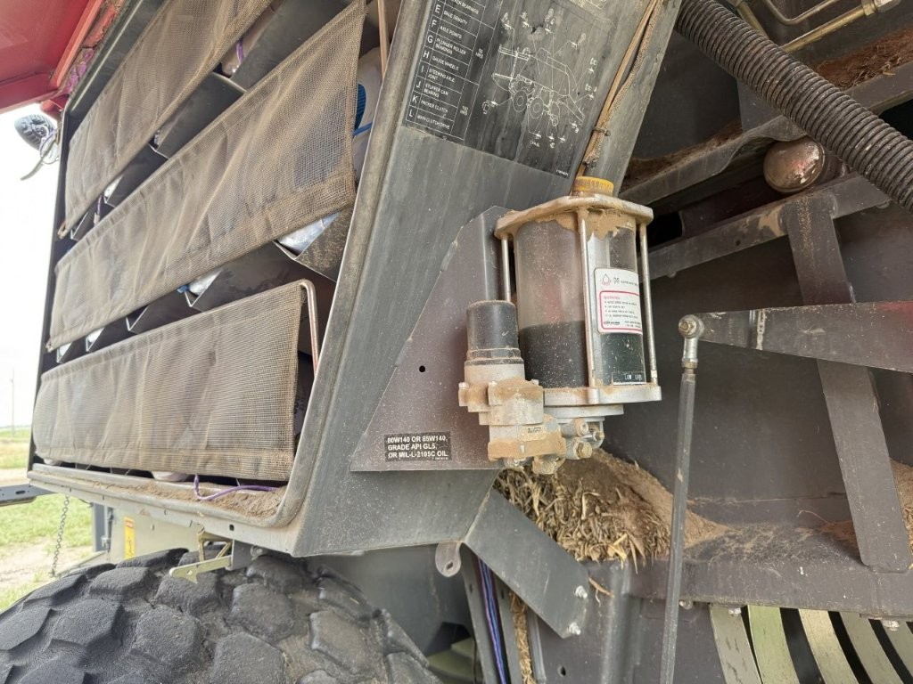 2017 Massey Ferguson 2290 Baler/Big Square