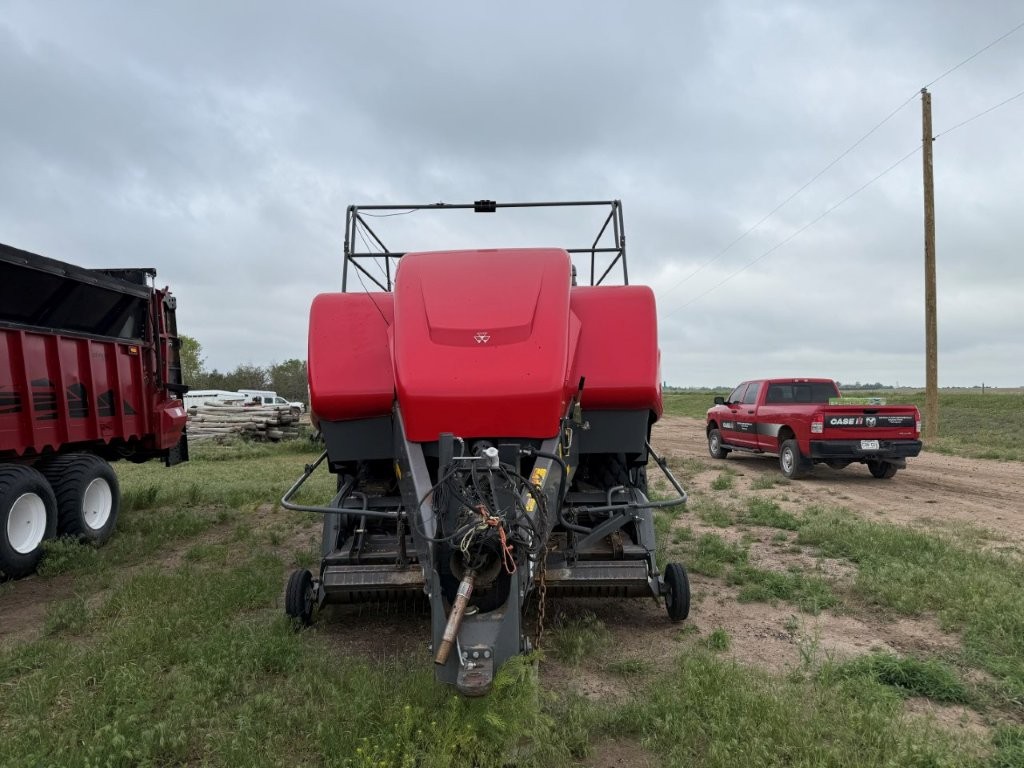 2017 Massey Ferguson 2290 Baler/Big Square