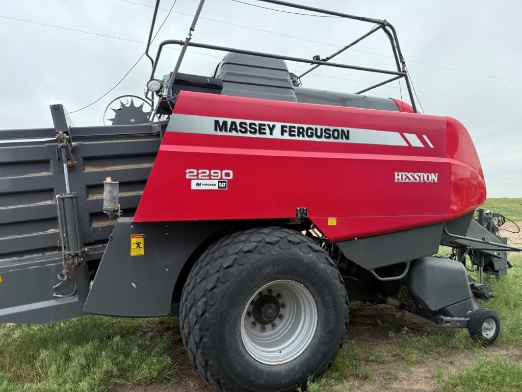 2017 Massey Ferguson 2290 Baler/Big Square
