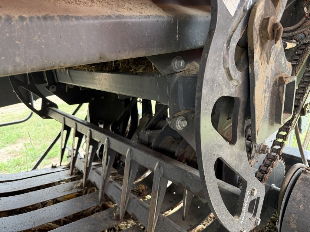 2017 Massey Ferguson 2290 Baler/Big Square