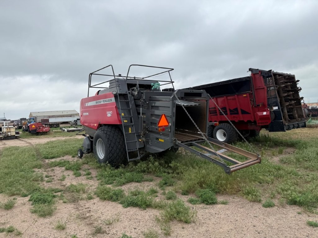 2017 Massey Ferguson 2290 Baler/Big Square