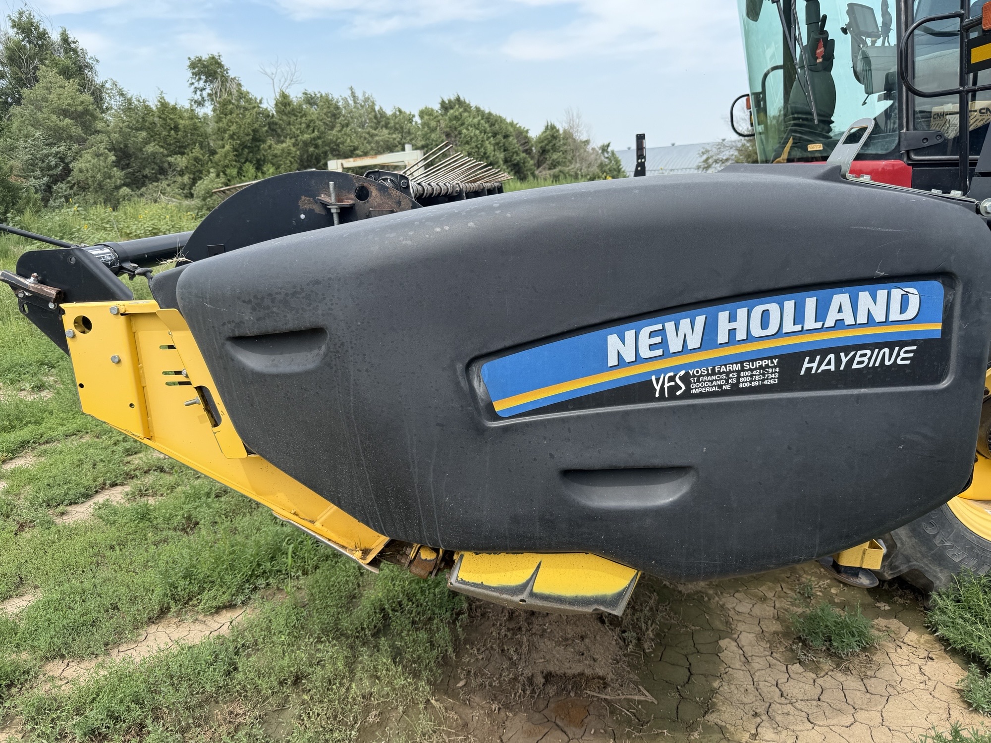 2015 New Holland SPEEDR220 Windrower