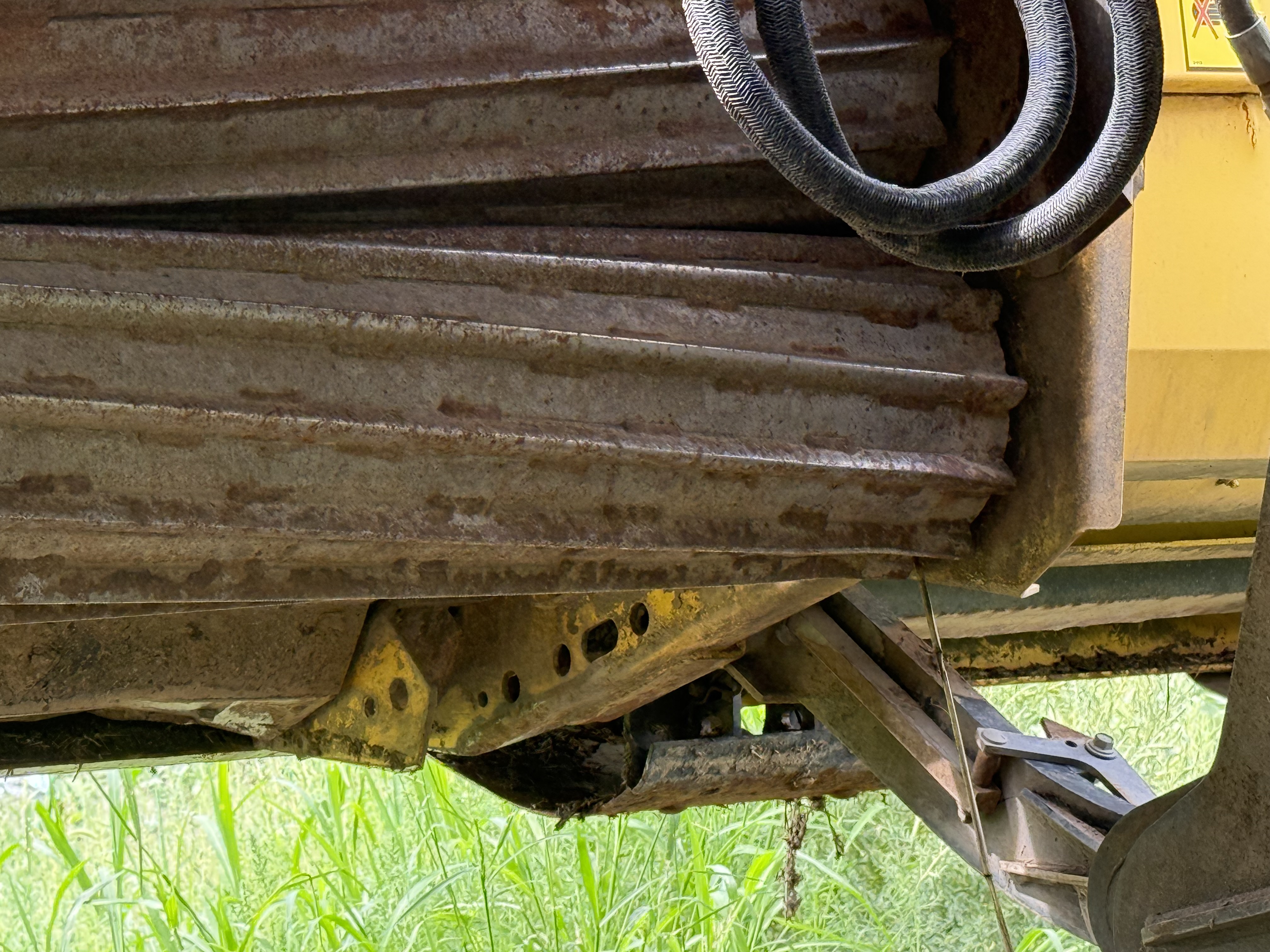 2015 New Holland SPEEDR220 Windrower