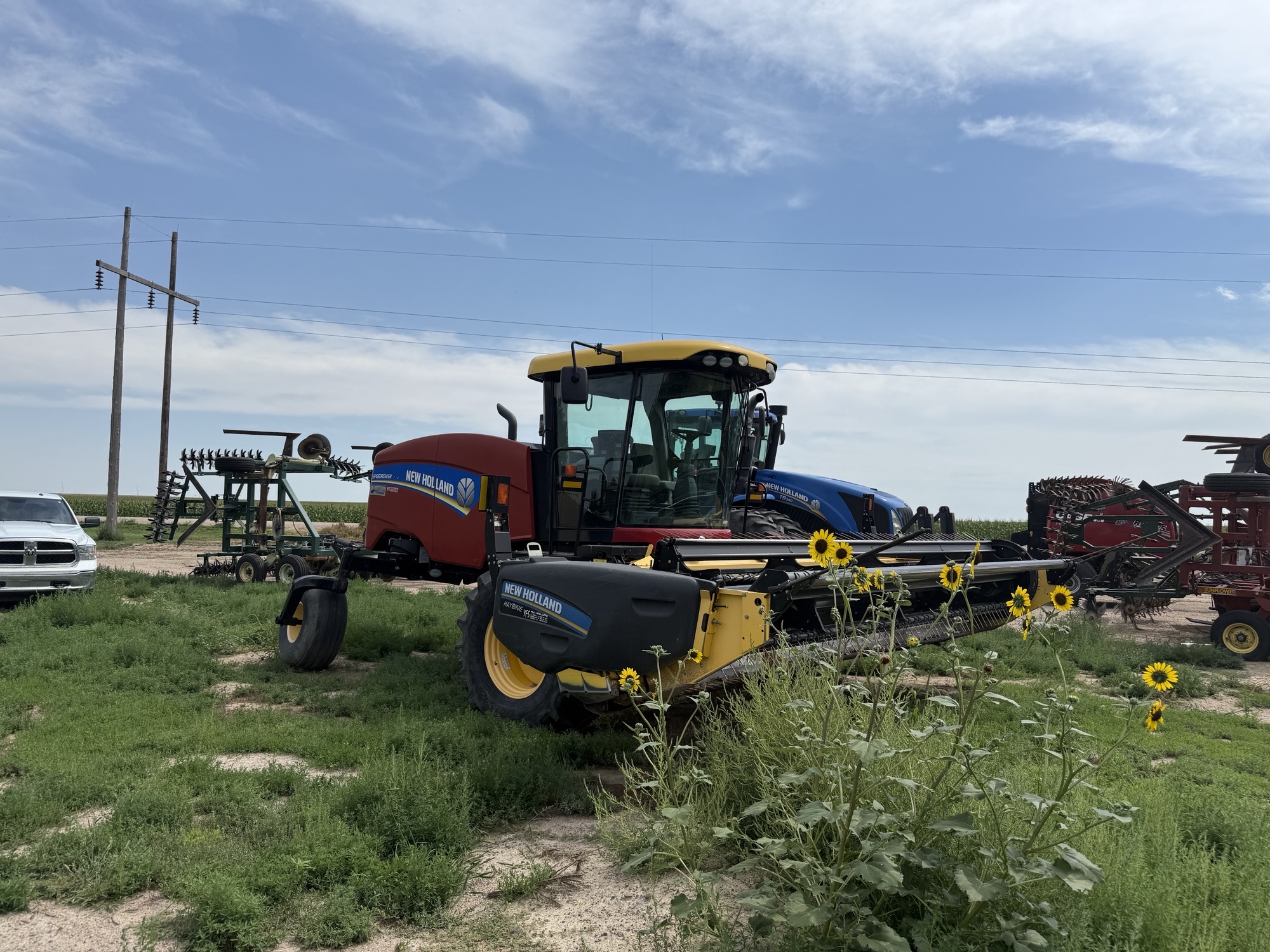 2015 New Holland SPEEDR220 Windrower