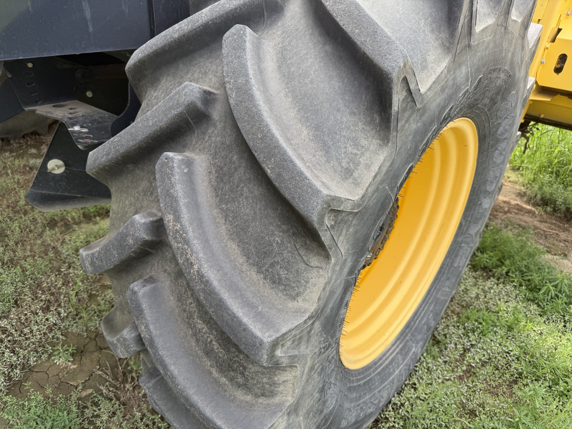 2015 New Holland SPEEDR220 Windrower