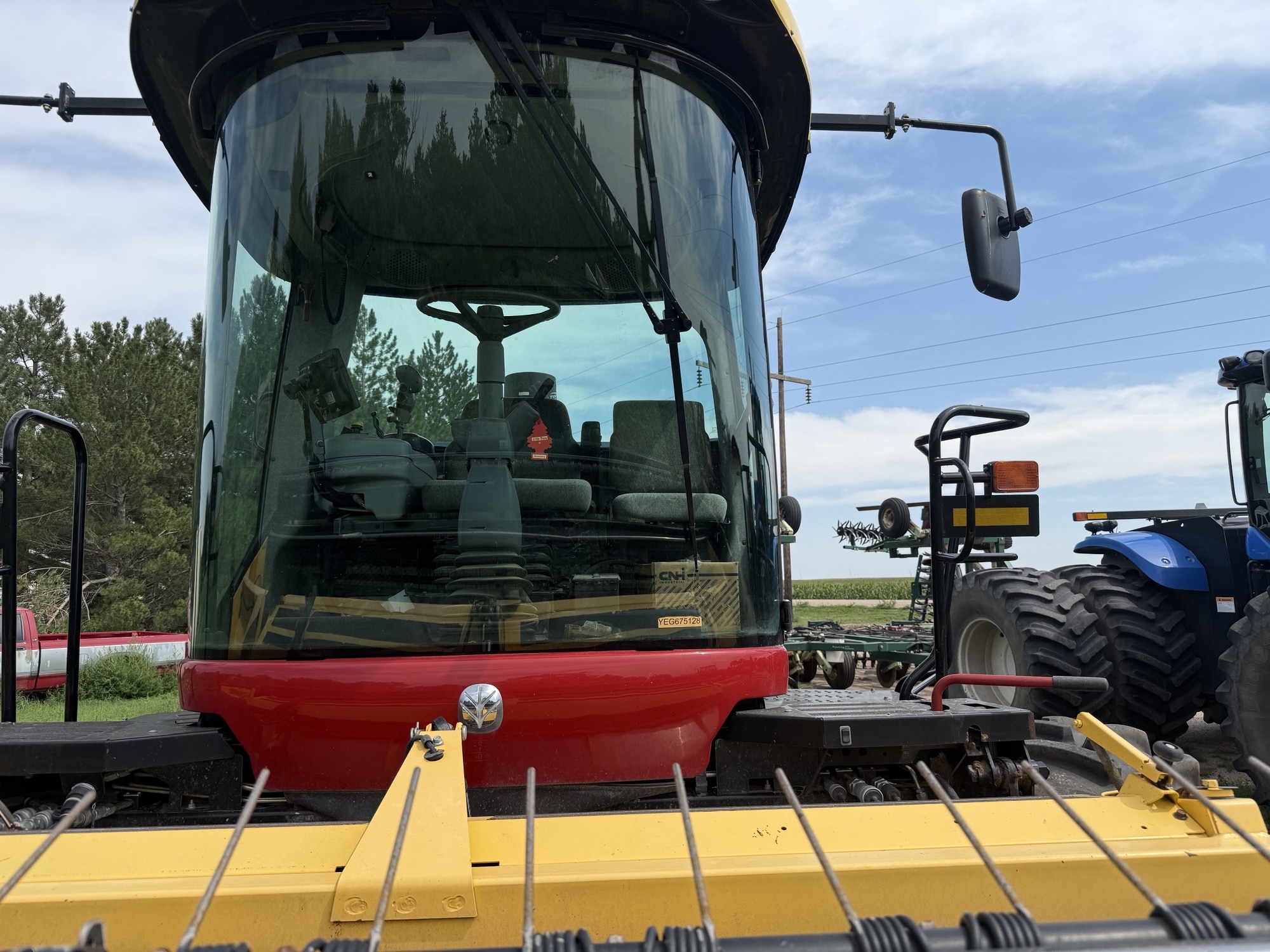 2015 New Holland SPEEDR220 Windrower