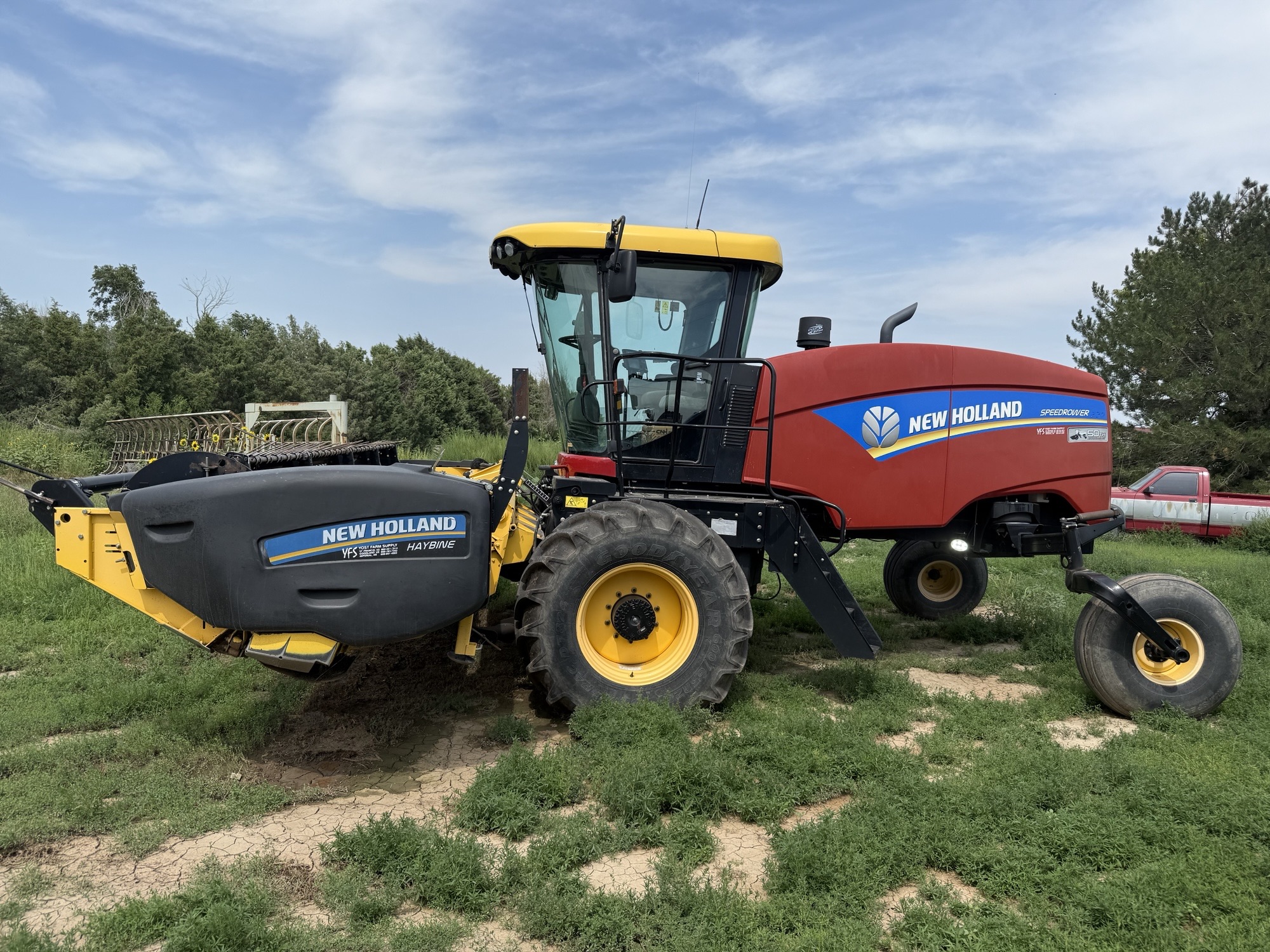 2015 New Holland SPEEDR220 Windrower