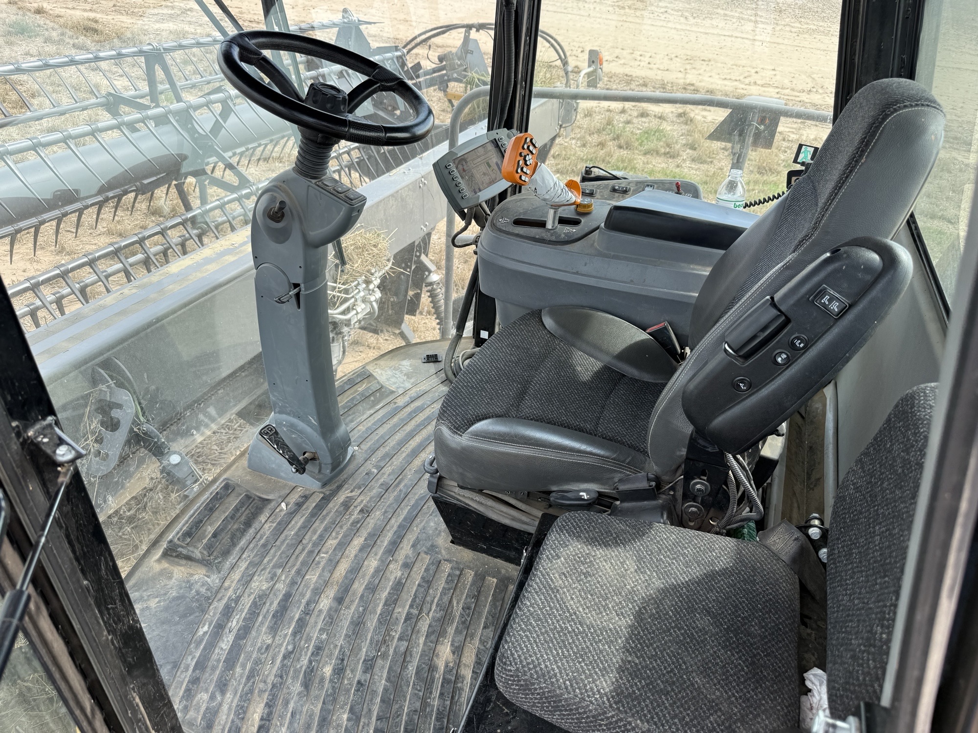 2015 Challenger WR9840 Windrower