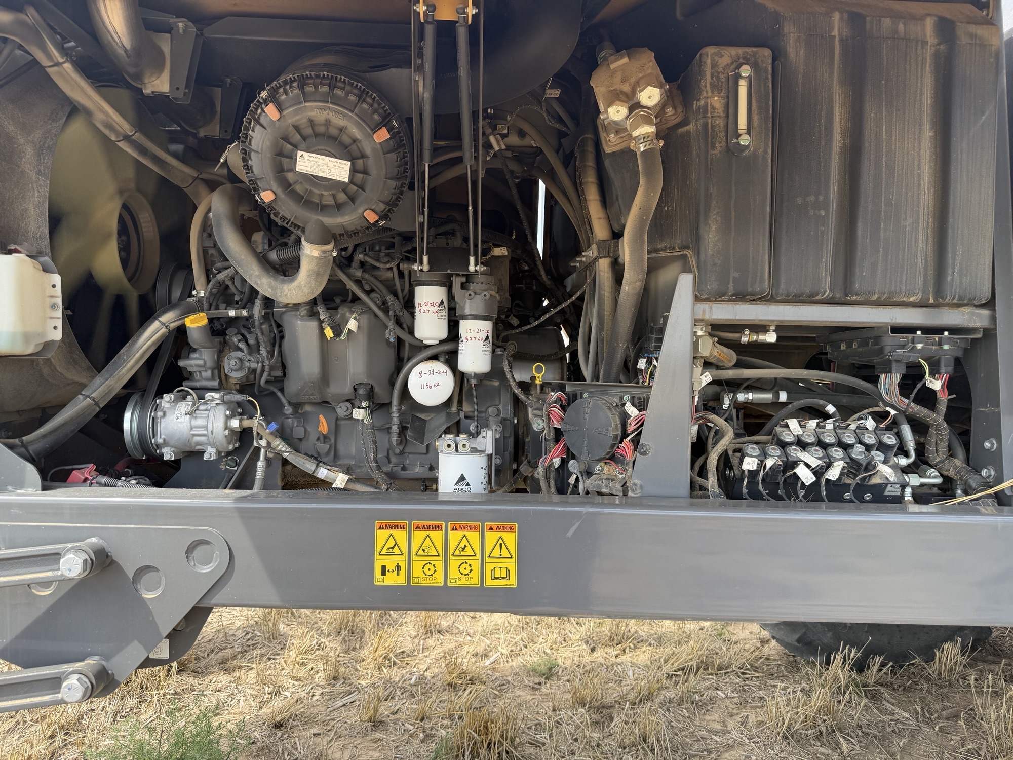 2015 Challenger WR9840 Windrower