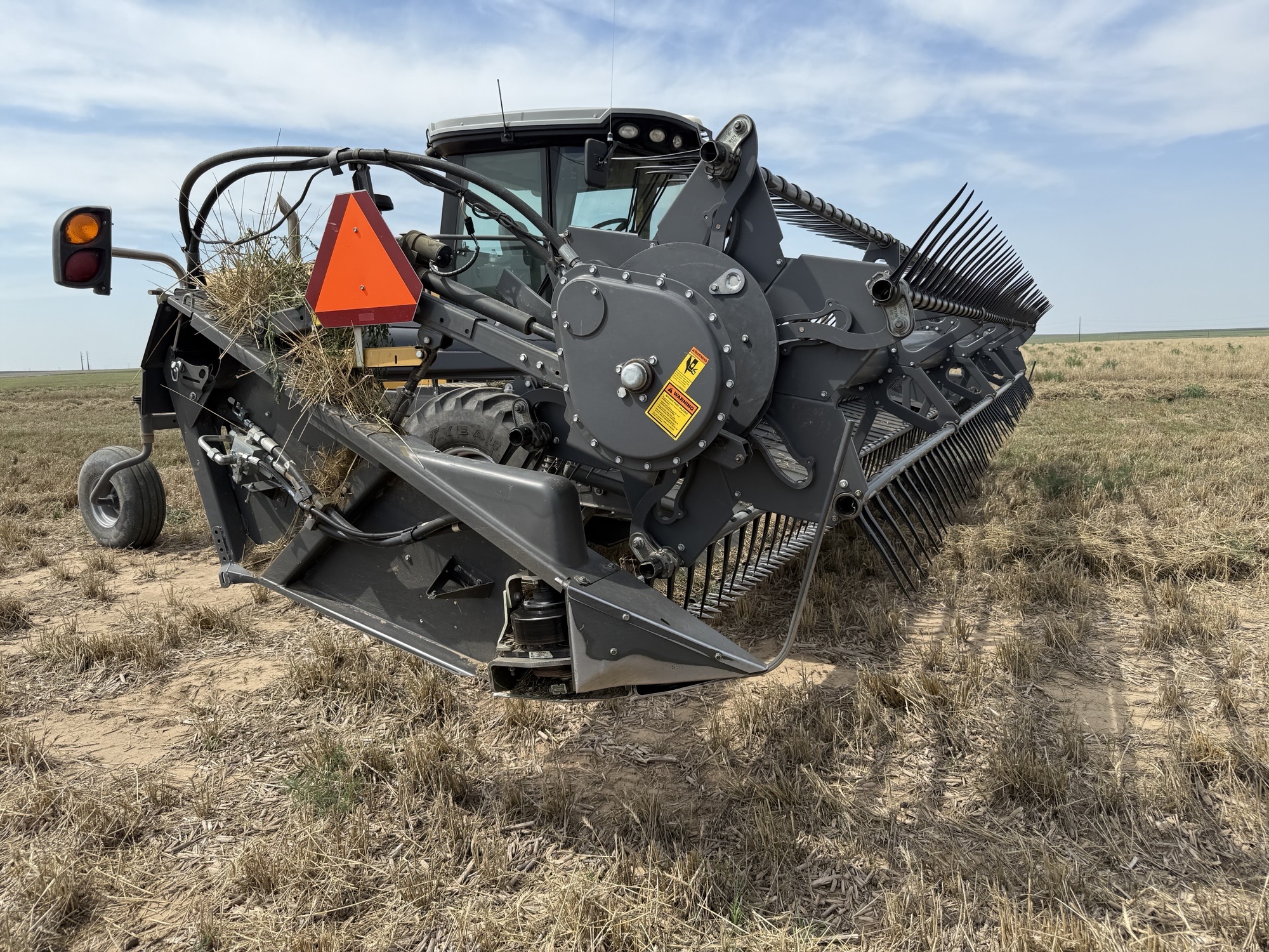 2015 Challenger WR9840 Windrower