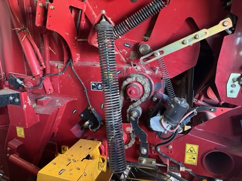 2014 New Holland RB560 Baler/Round