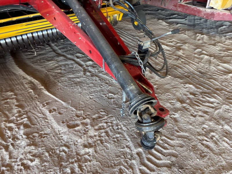 2014 New Holland RB560 Baler/Round