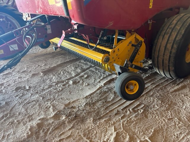 2014 New Holland RB560 Baler/Round