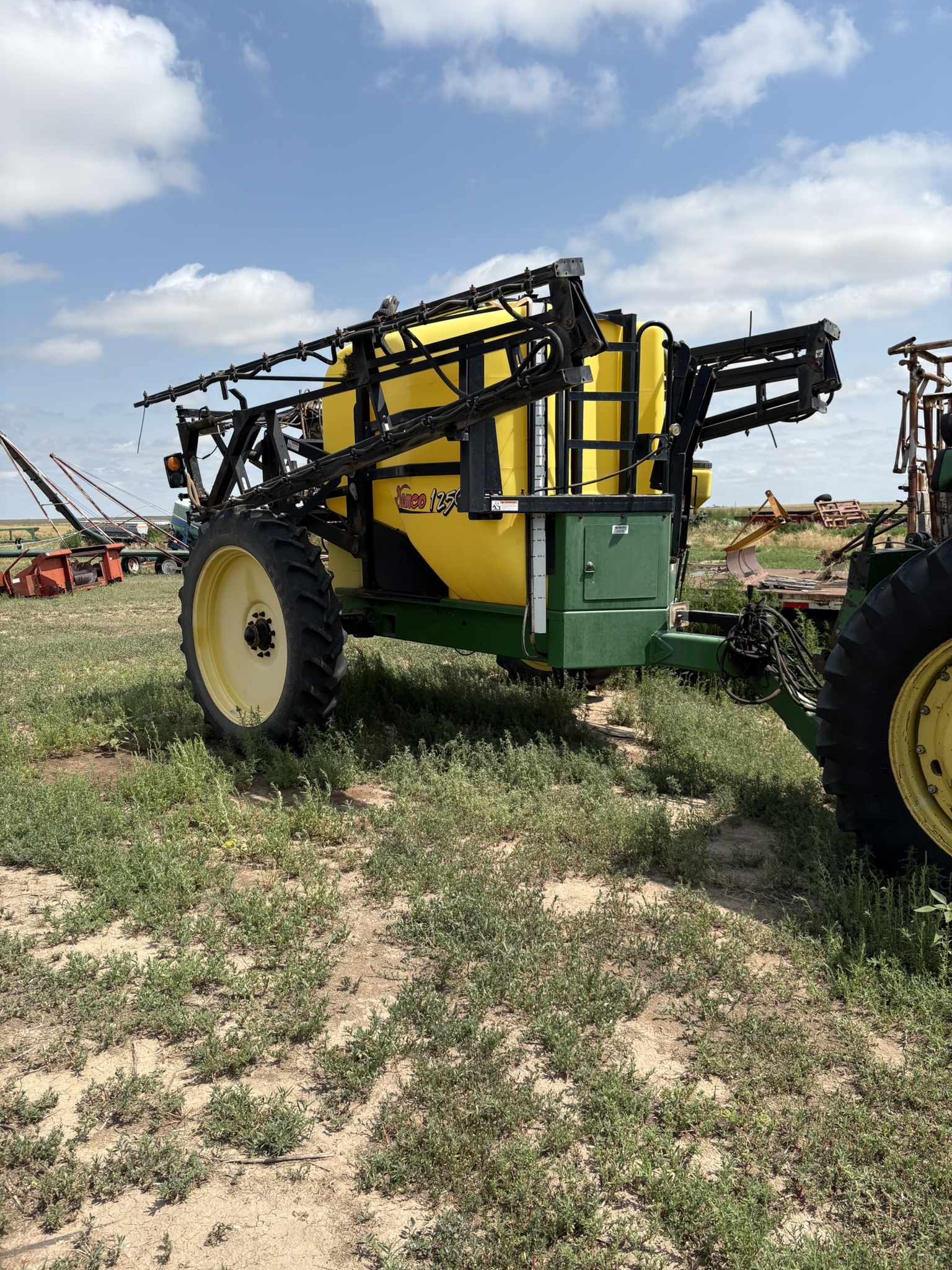 Demco 1250 Sprayer