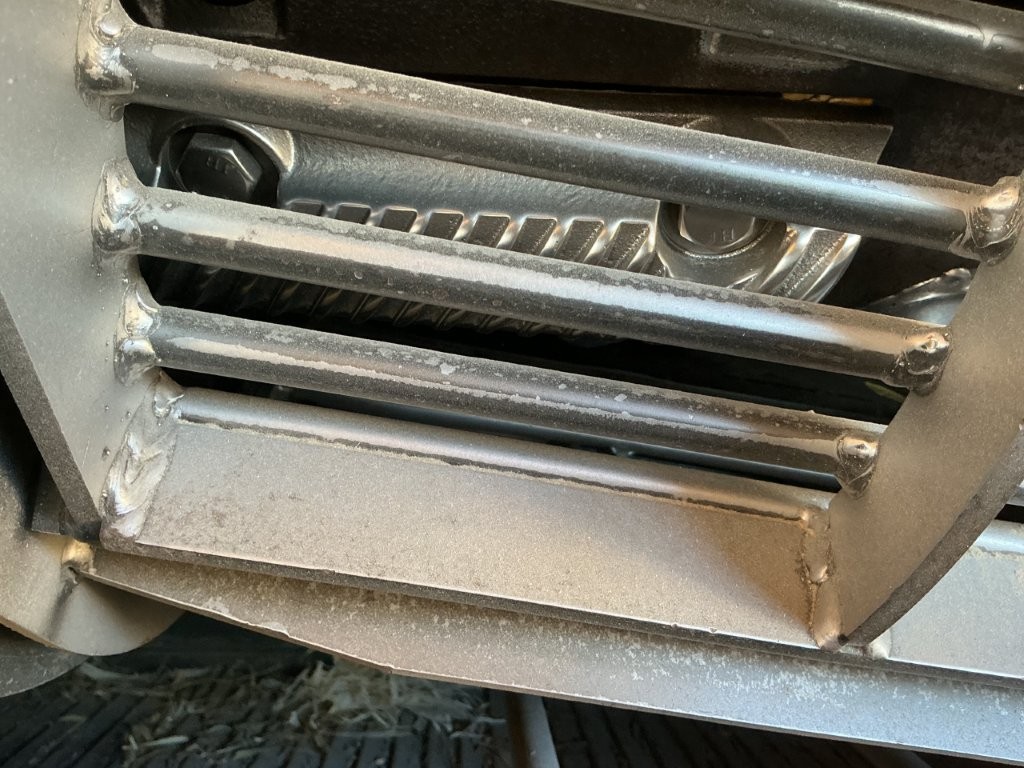 2010 New Holland CR9060 Combine