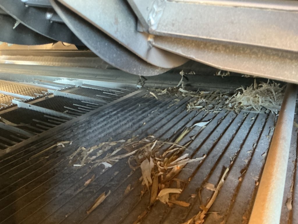 2010 New Holland CR9060 Combine