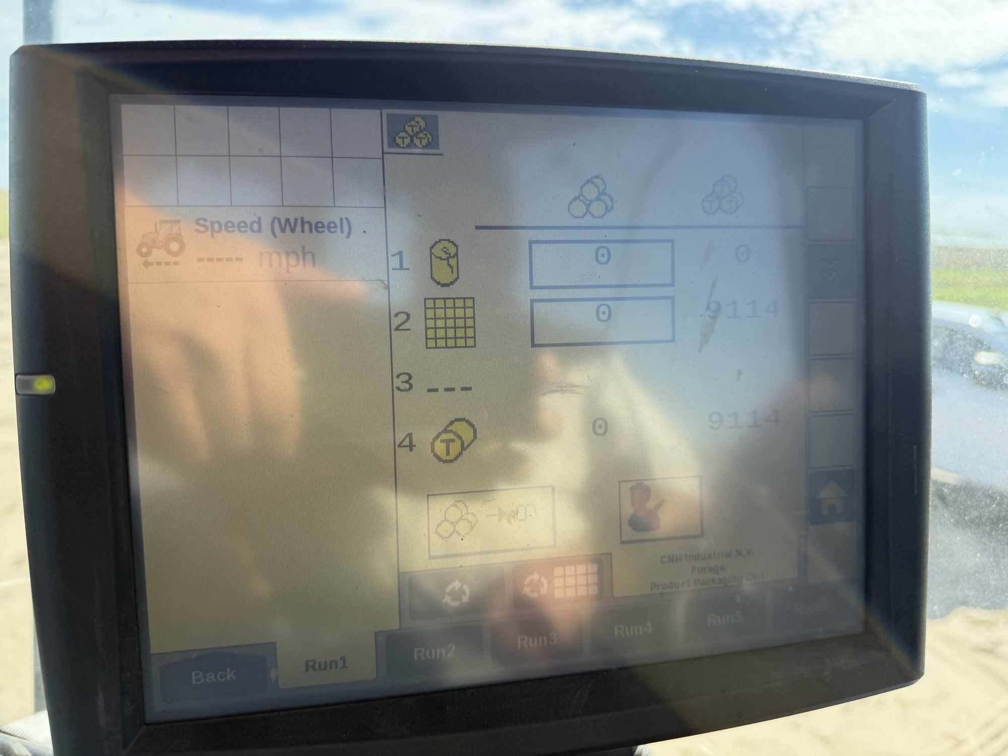 2022 Case IH RB565 Baler/Round