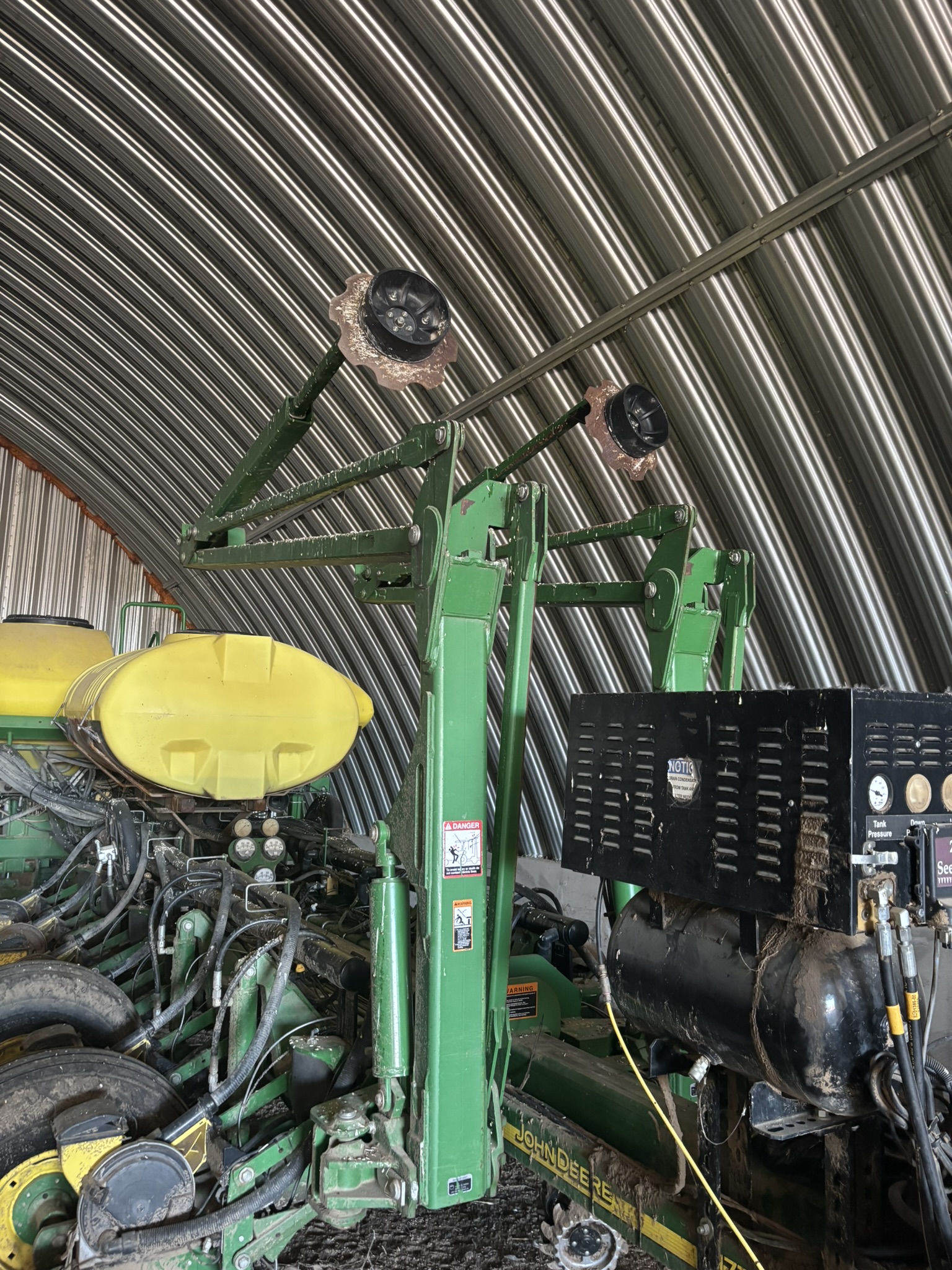 2009 John Deere 1770 Planter/Row